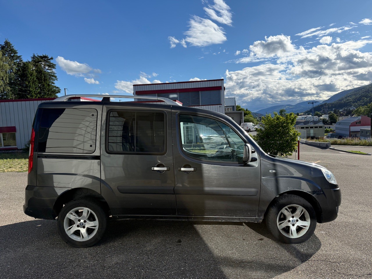 FIAT Doblò 1.9 JTD Malibu-image-7
