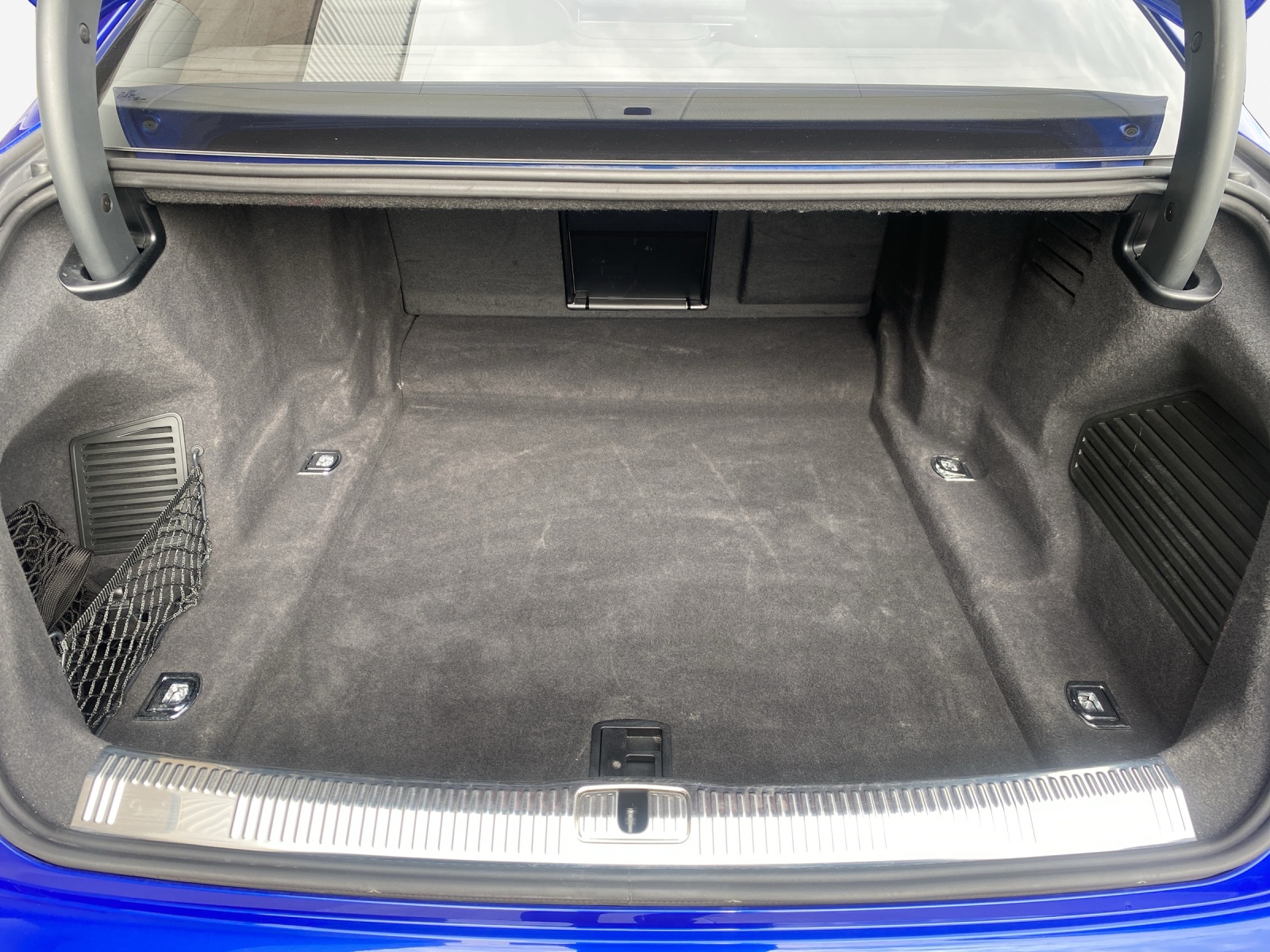 AUDI A8 50 TDI quattro tiptronic-image-12