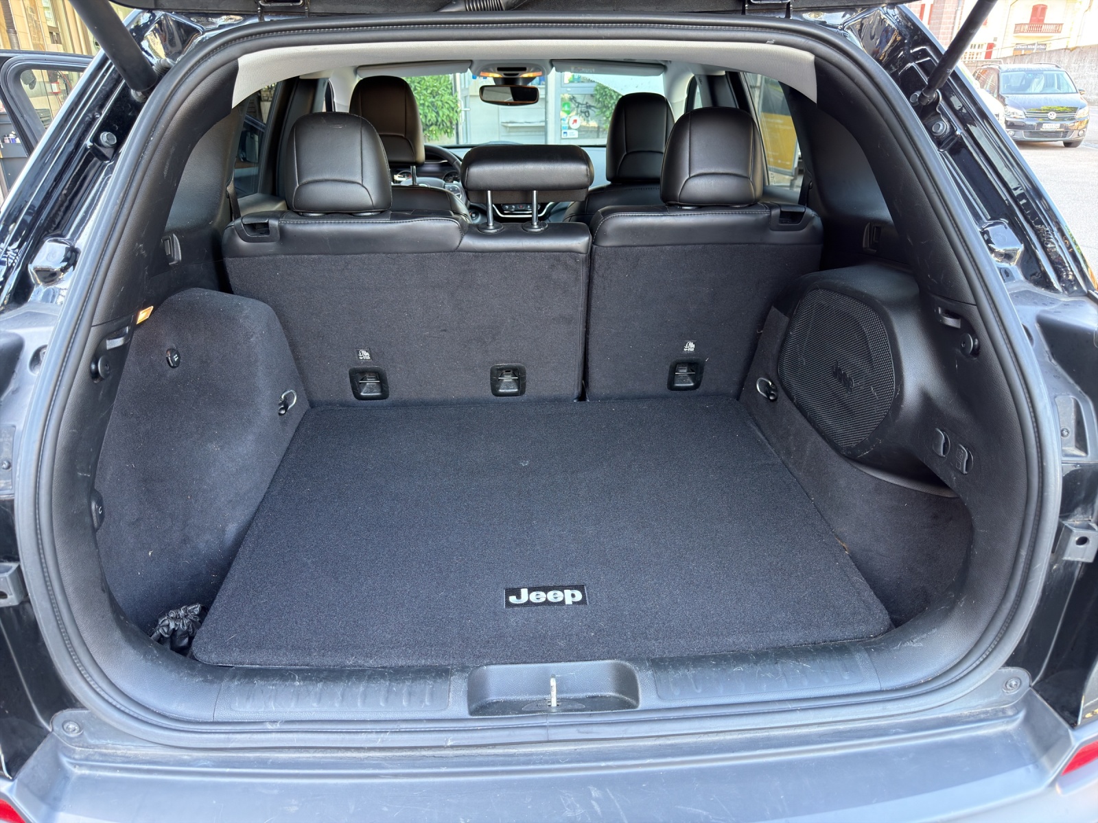 JEEP Cherokee 2.2MJ Limited AWD Drive II 9ATX-image-12