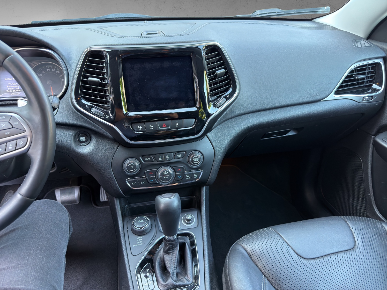 JEEP Cherokee 2.2MJ Limited AWD Drive II 9ATX-image-8