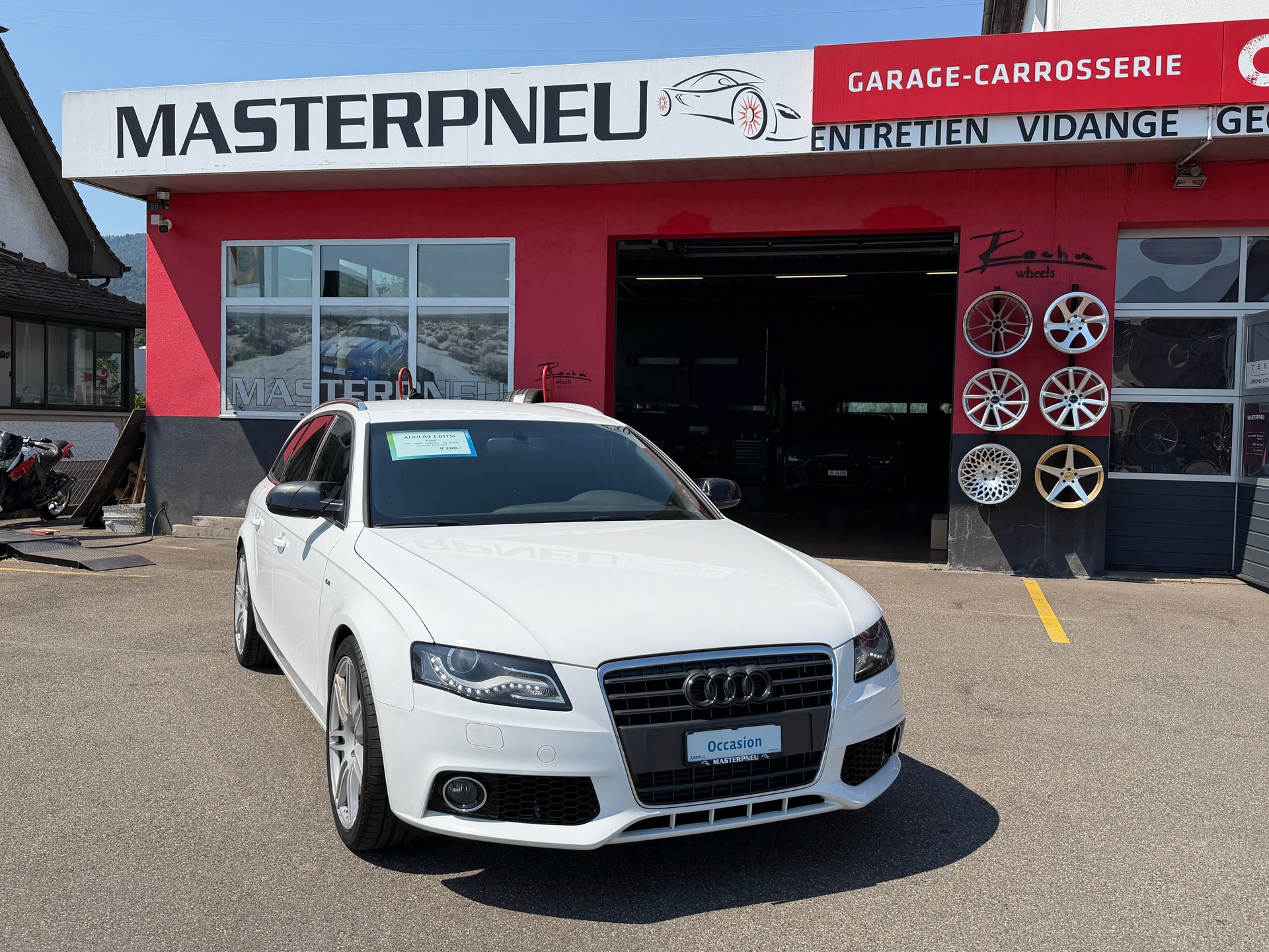 AUDI A4 Avant 2.0 TFSI multitronic-image-5