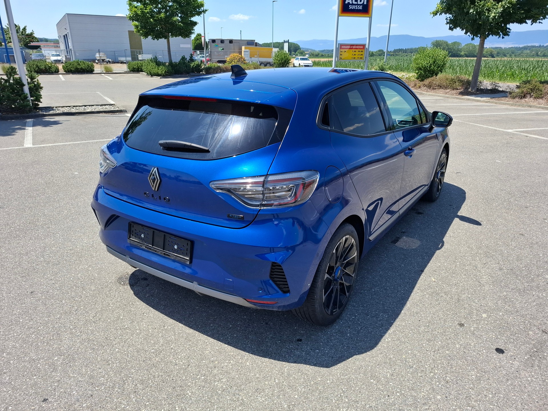 RENAULT Clio 1.6 E-Tech Esprit Alpine-image-1