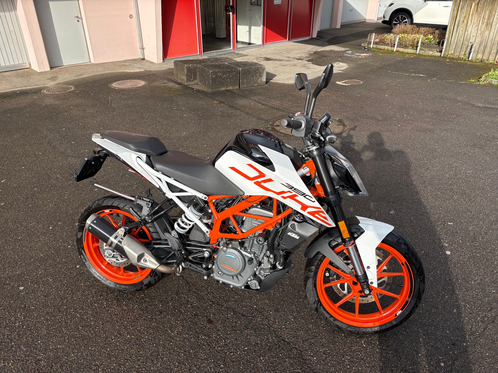 KTM 390 Duke ABS-image-1