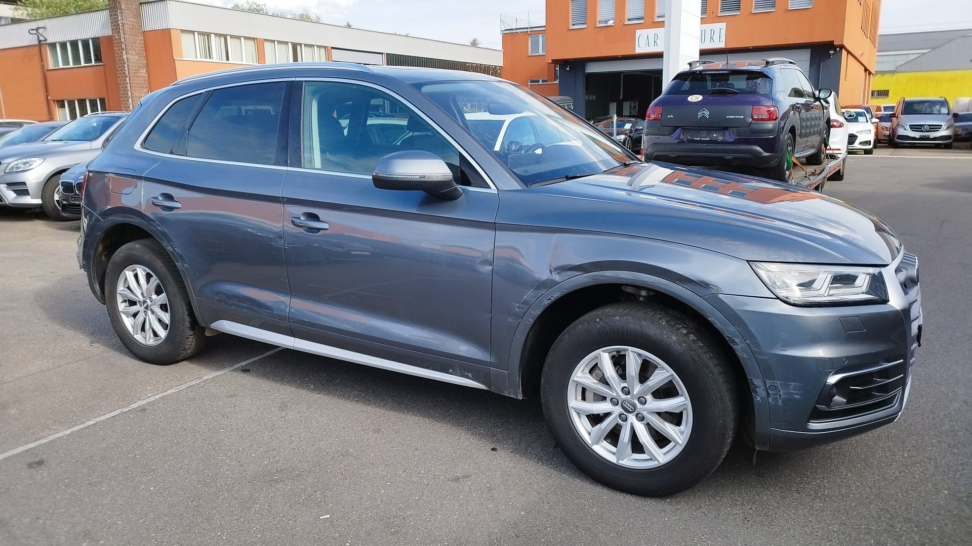 AUDI Q5 2.0 TDI sport quattro S-tronic-image-2