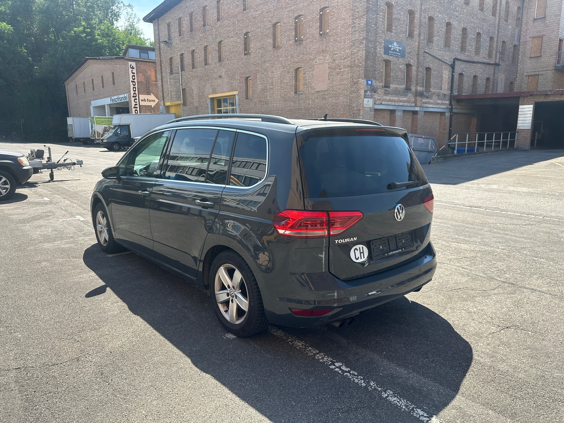 VW Touran 1.4 TSI BlueMotion Technology Family-showroom-element-3