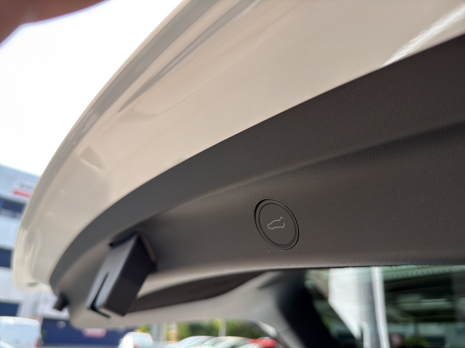 TESLA Model Y Long Range-image-16