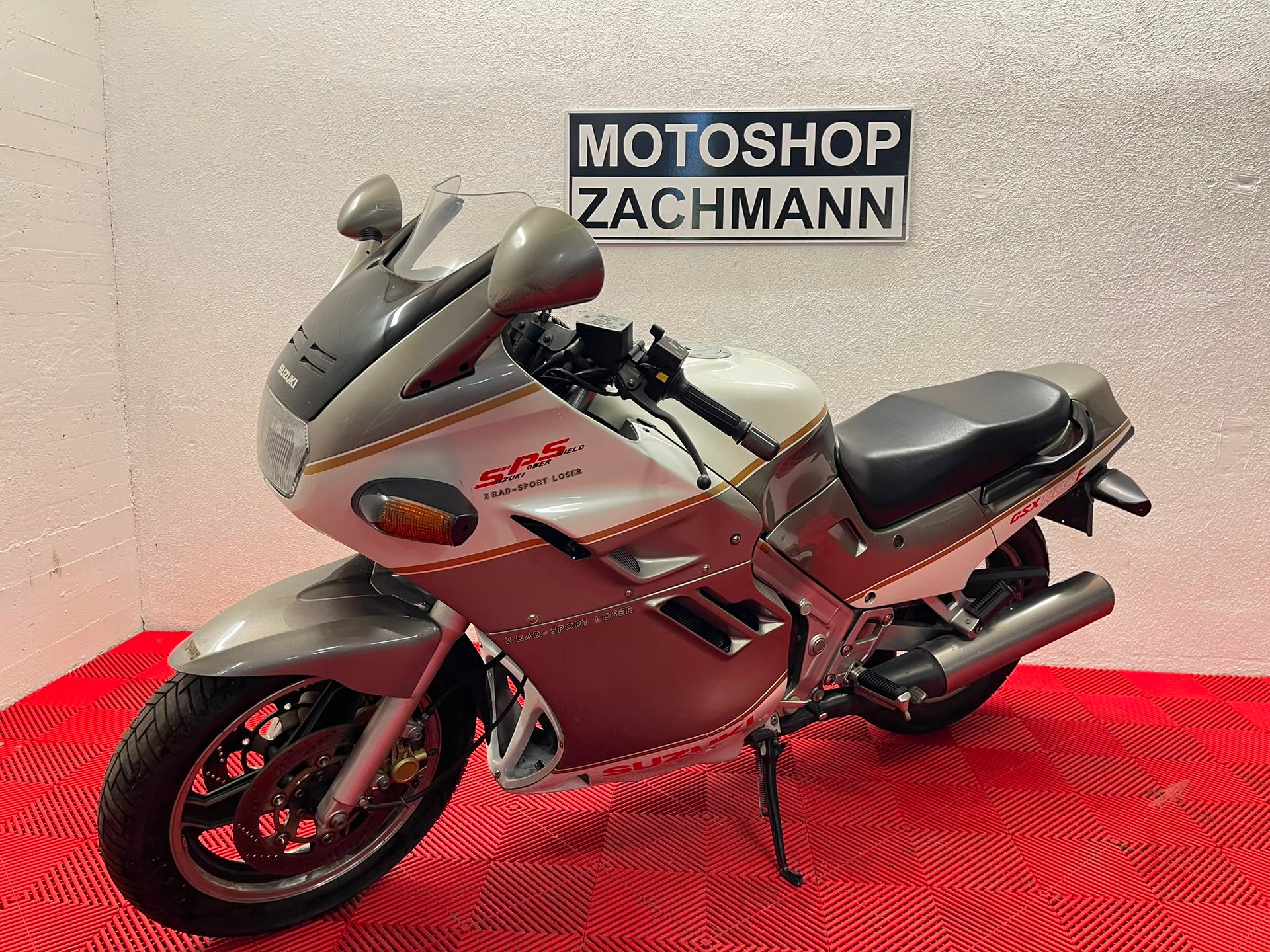 SUZUKI GSX 1100 F J-image-1