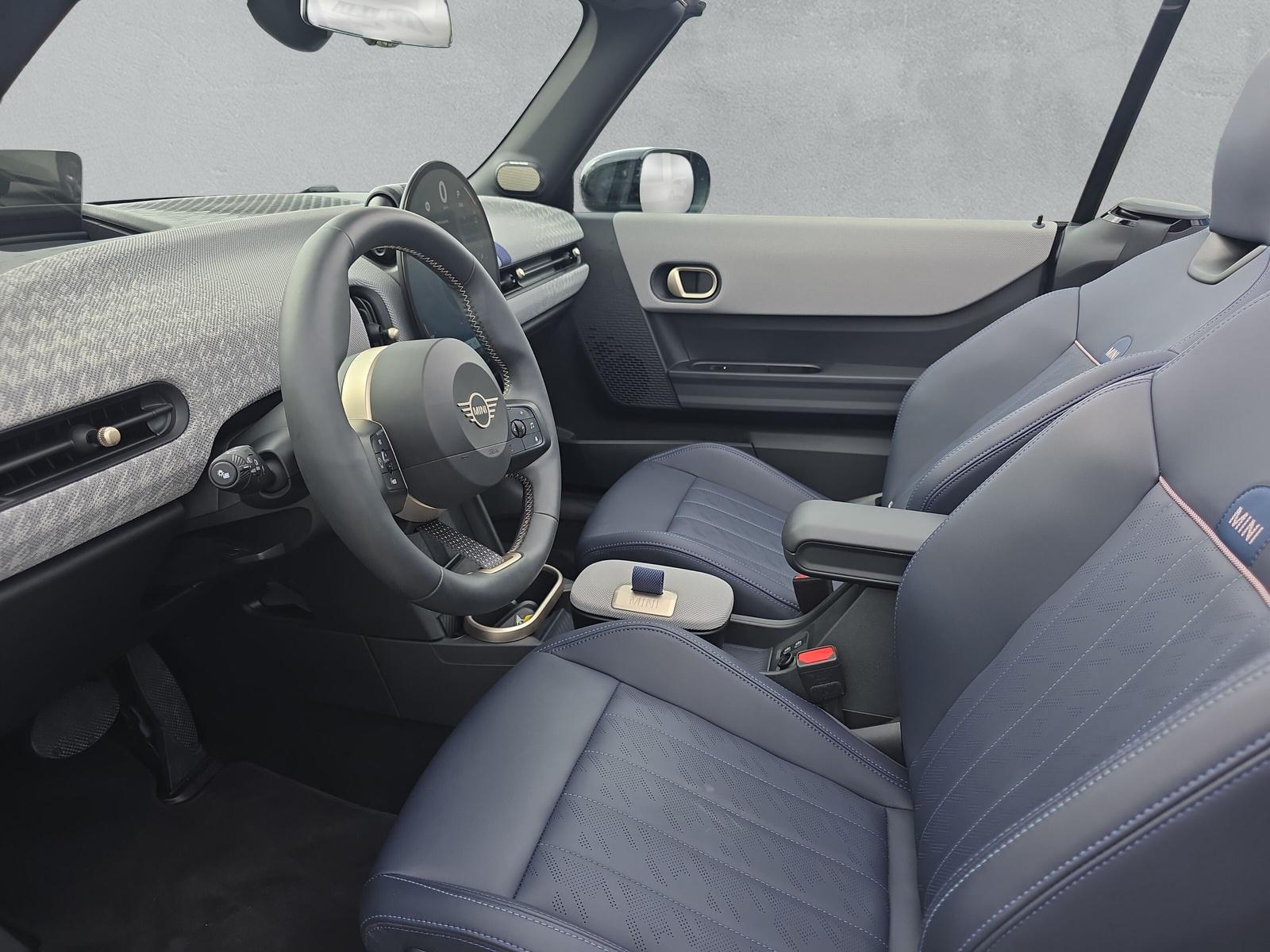 MINI Cooper S Cabrio F67 2.0i (CH)-image-11