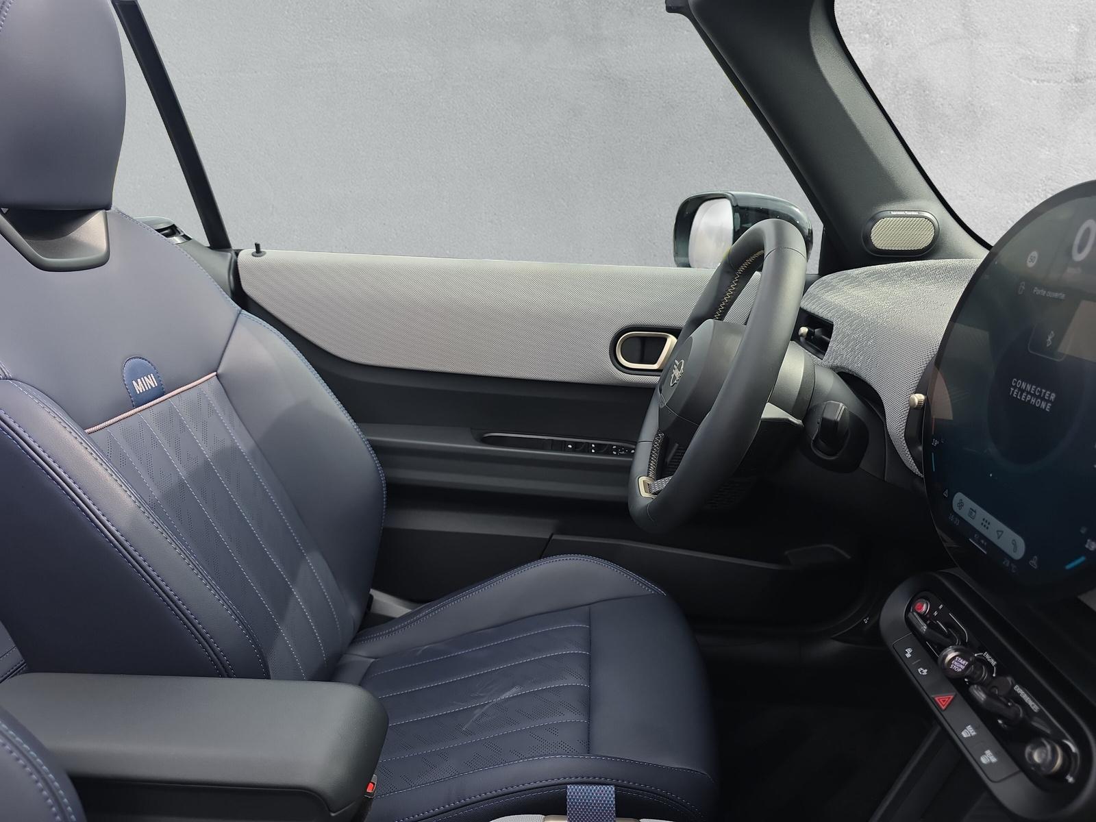 MINI Cooper S Cabrio F67 2.0i (CH)-image-13