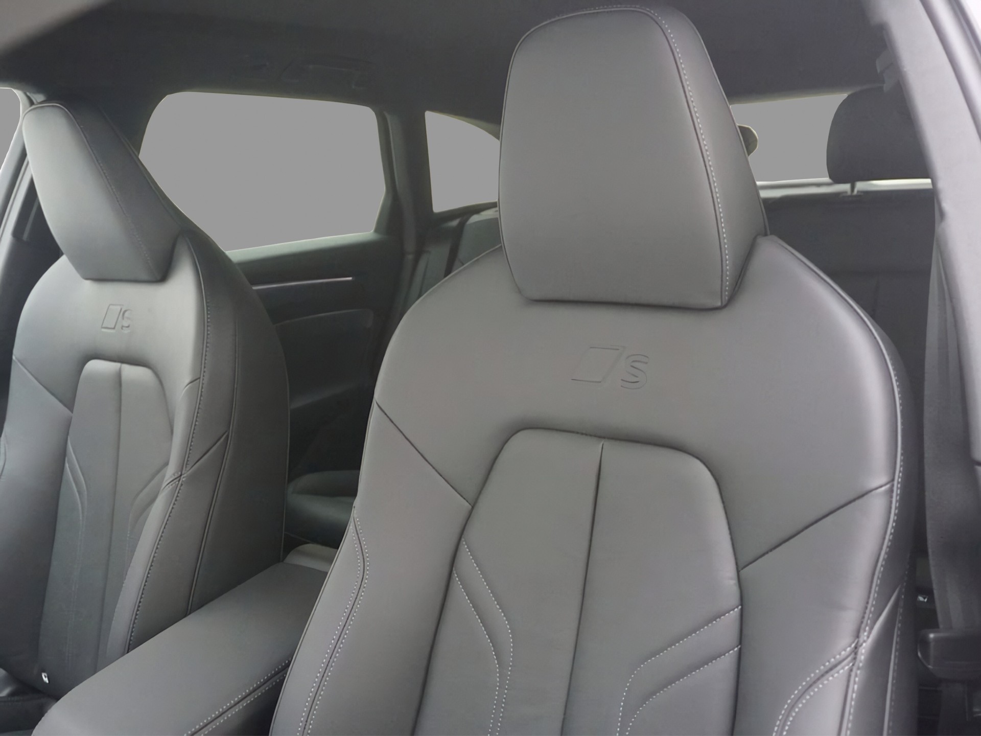 AUDI A6 Avant 2.0 e-hybrid 270 quattro S-Tronic-image-10