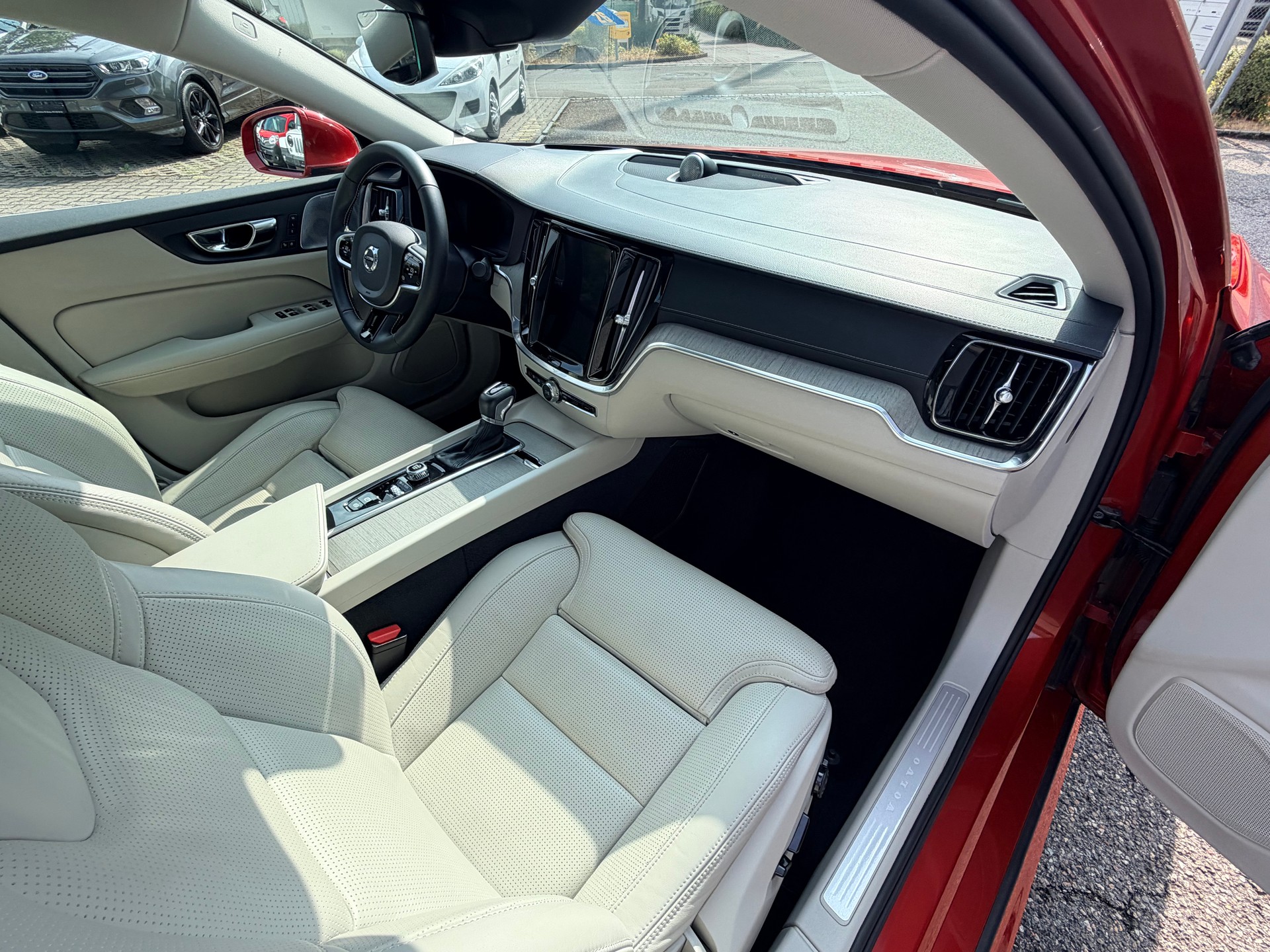 VOLVO S60 T6 AWD Inscription POLESTAR PERFORMAMCE Geartronic-image-9