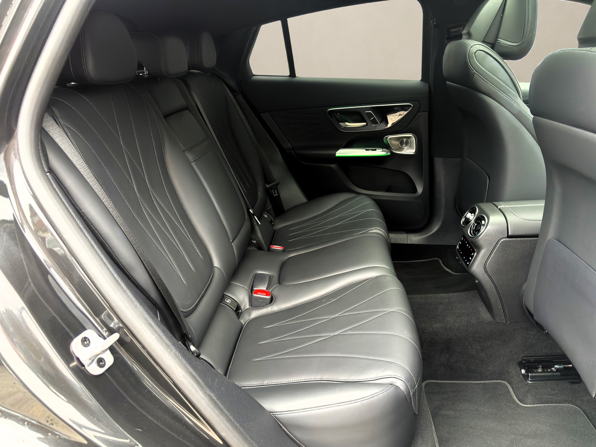 MERCEDES-BENZ GLC Coupé 300 de❗AMG LINE❗4Matic 9G-Tronic ✅CH-Fahrzeug & 1. Hand✅-image-13
