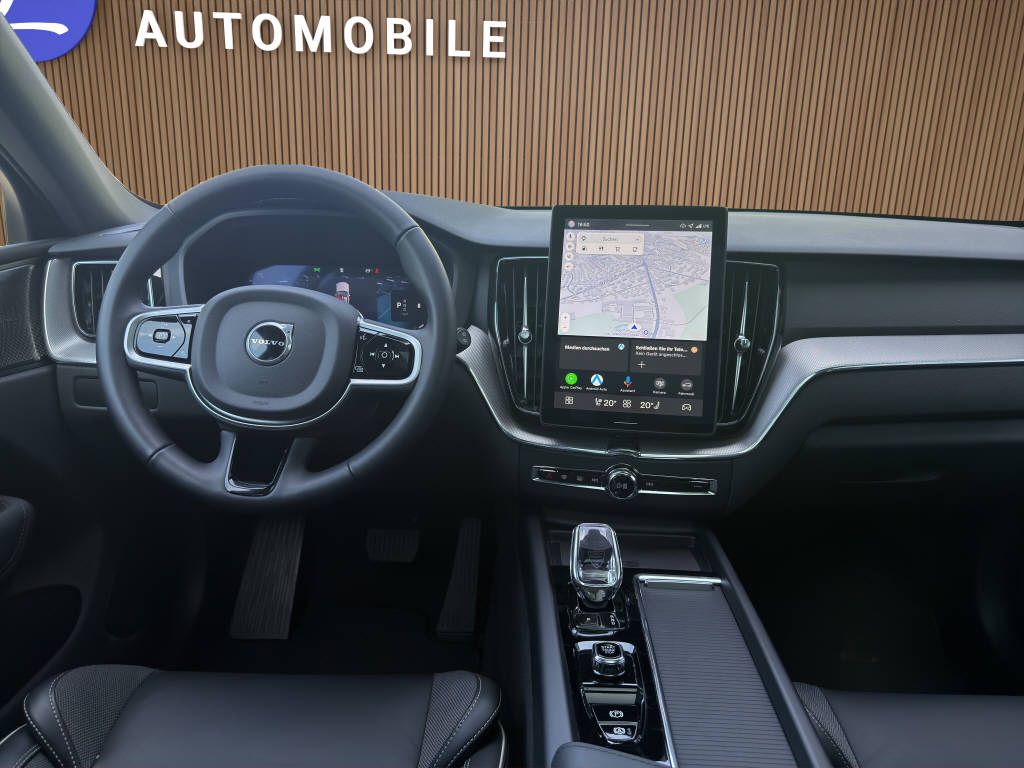 VOLVO XC60 2.0 B5 MH Black Edition Plus AWD-image-16