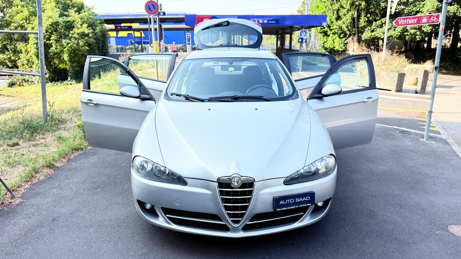 ALFA ROMEO 147 1.9 16V JTD Progression-image-11