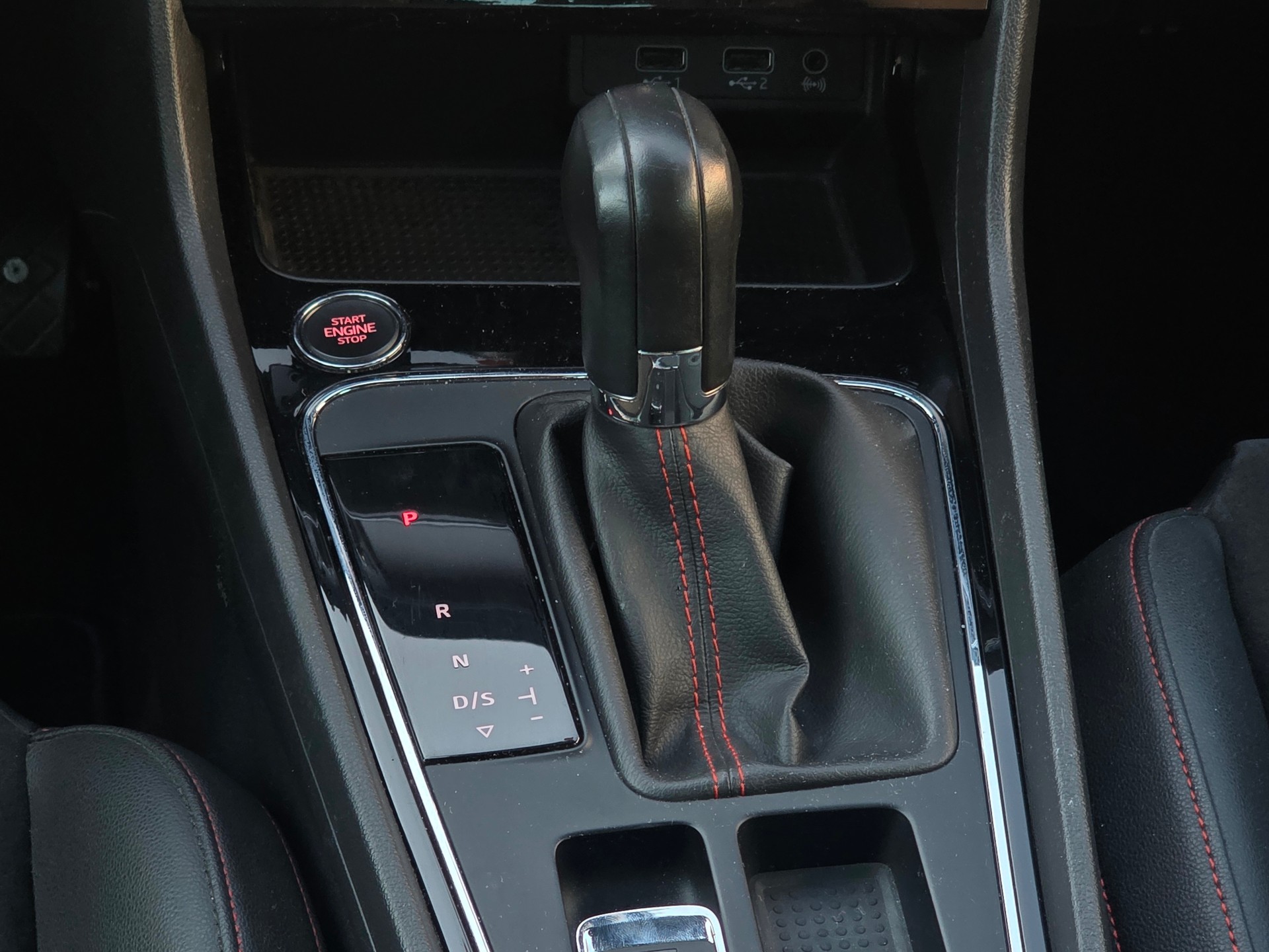 SEAT Leon 2.0 TSI SWISS FR DSG * CH-Fahrzeug * ab MFK *-image-17