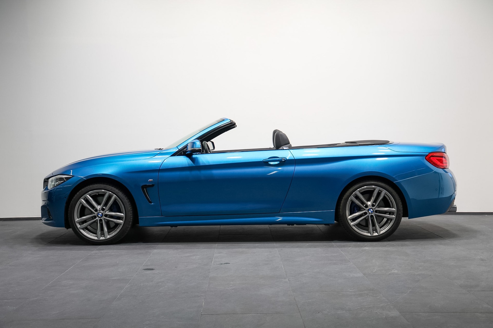 BMW 440i Cabriolet xDrive M Sport Power & Sound Edition Steptronic *CH-Fahrzeug*aus 1.Hand*-image-5