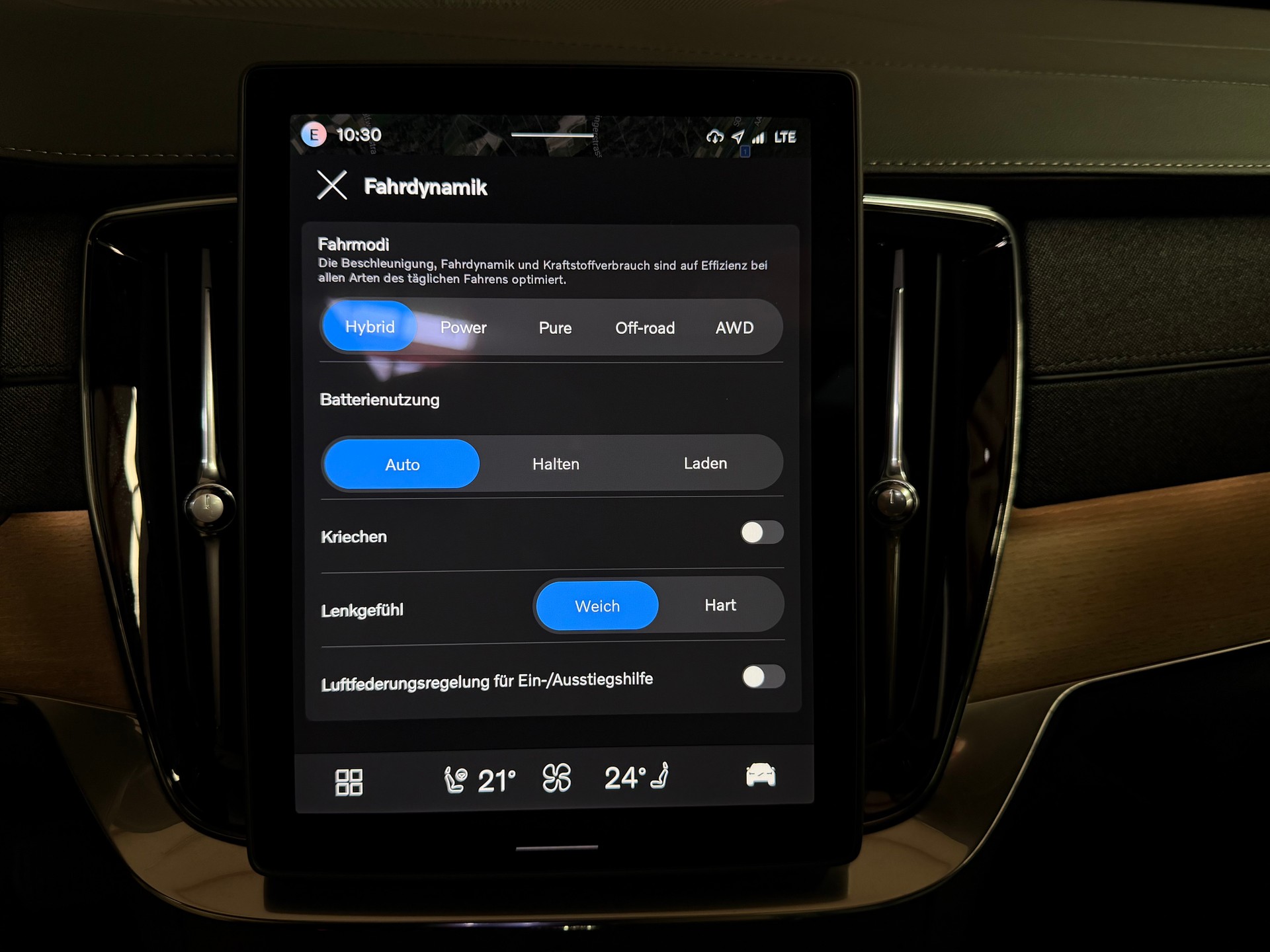 VOLVO XC90 T8 AWD PluginHybrid Plus Dark Geartronic-image-28