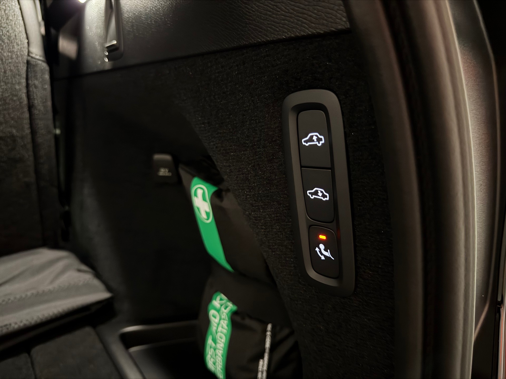 VOLVO XC90 T8 AWD PluginHybrid Plus Dark Geartronic-image-35