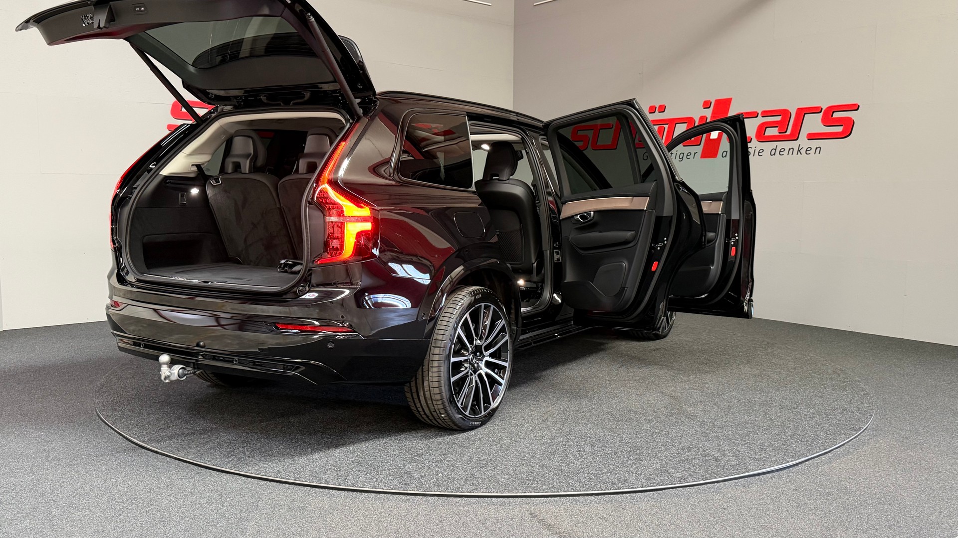 VOLVO XC90 T8 AWD PluginHybrid Plus Dark Geartronic-image-6