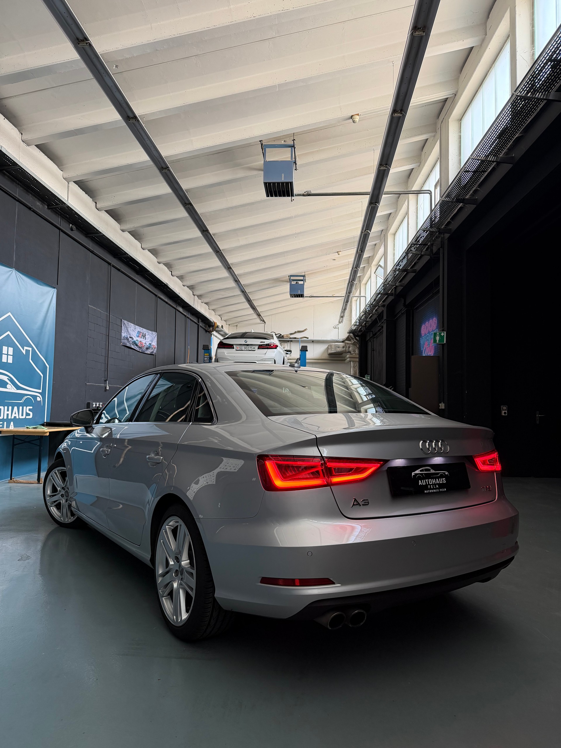 AUDI A3 Limousine 1.8 TFSI Attraction S-tronic-showroom-element-2