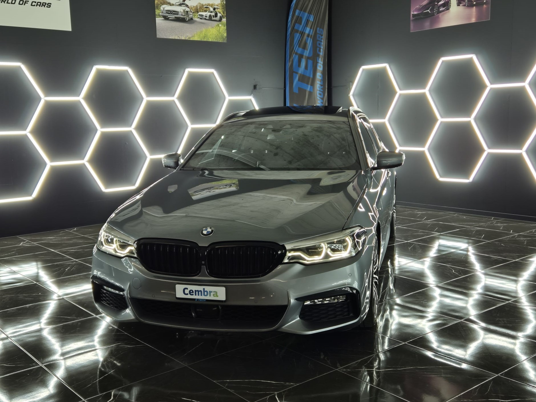 BMW 540i xDrive Touring Steptronic-showroom-element-2