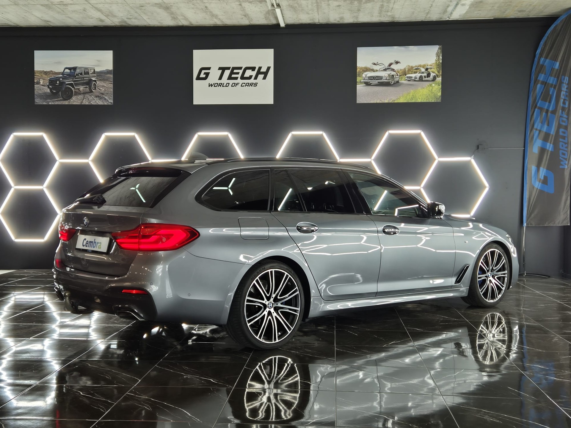 BMW 540i xDrive Touring Steptronic-showroom-element-3