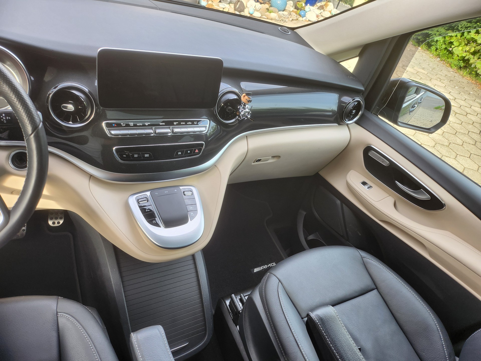 MERCEDES-BENZ 300 d 4matic-image-8