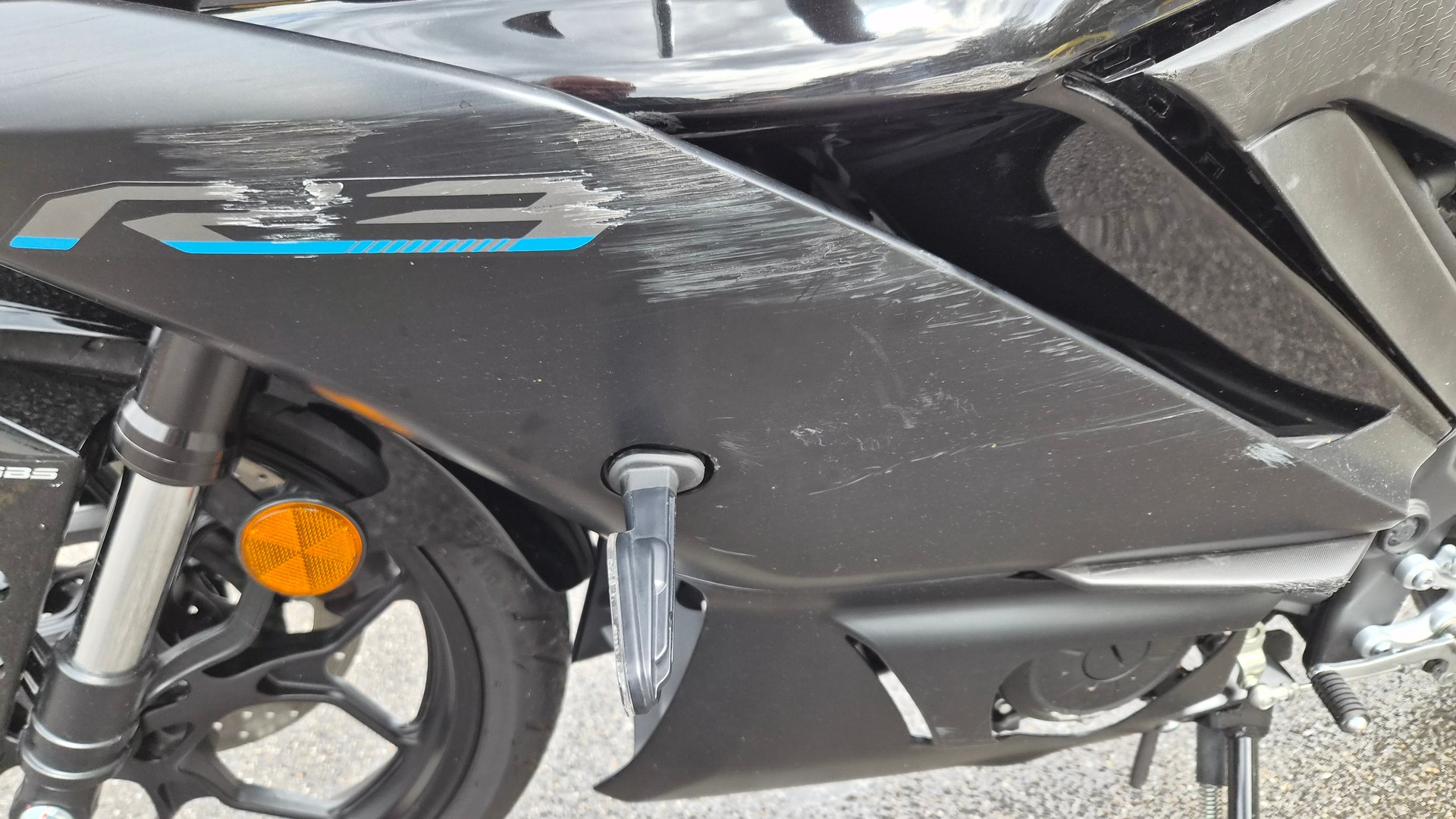 YAMAHA YZF-R3-image-8