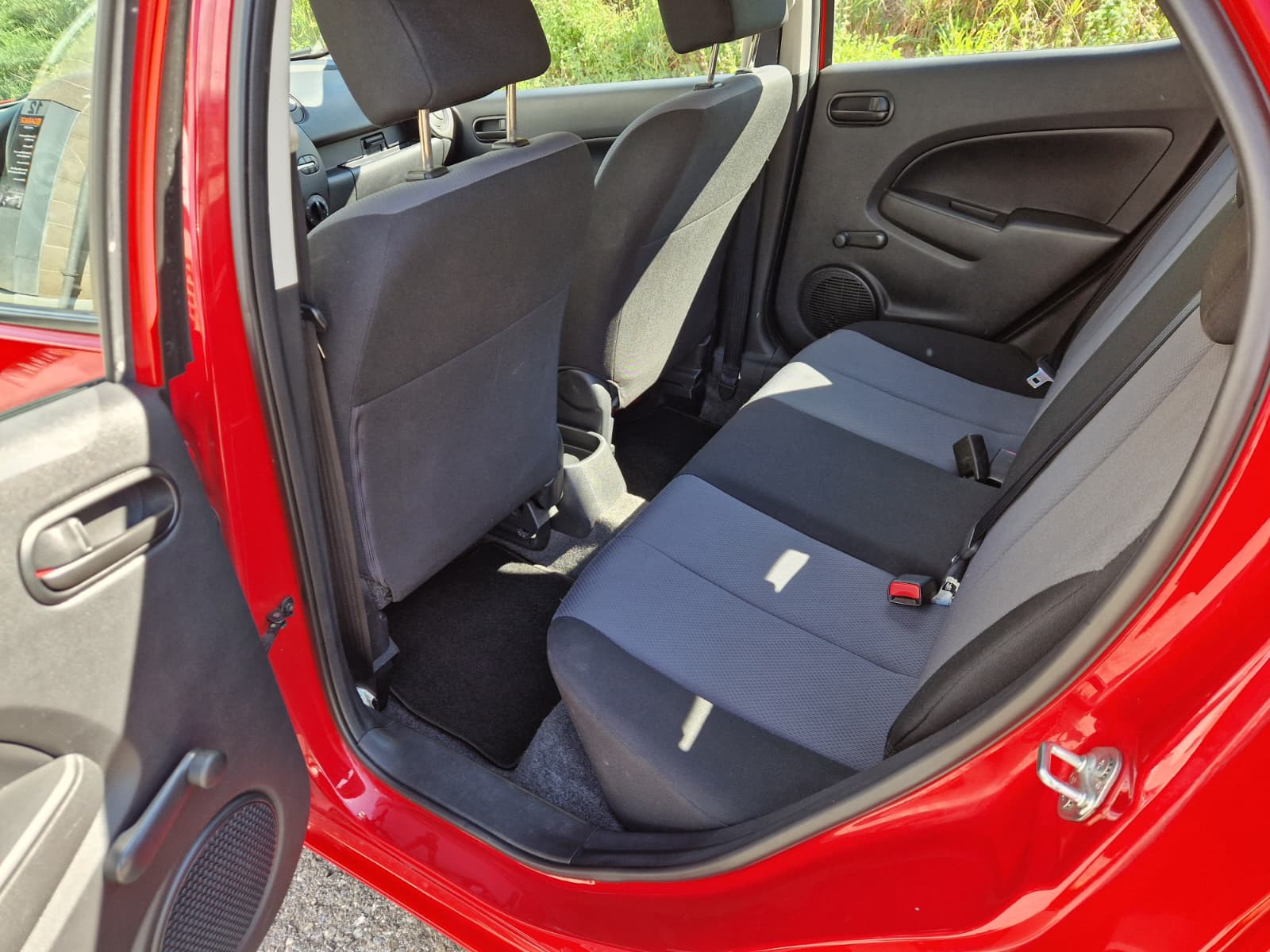 MAZDA 2 1.3i 16V Confort-image-5