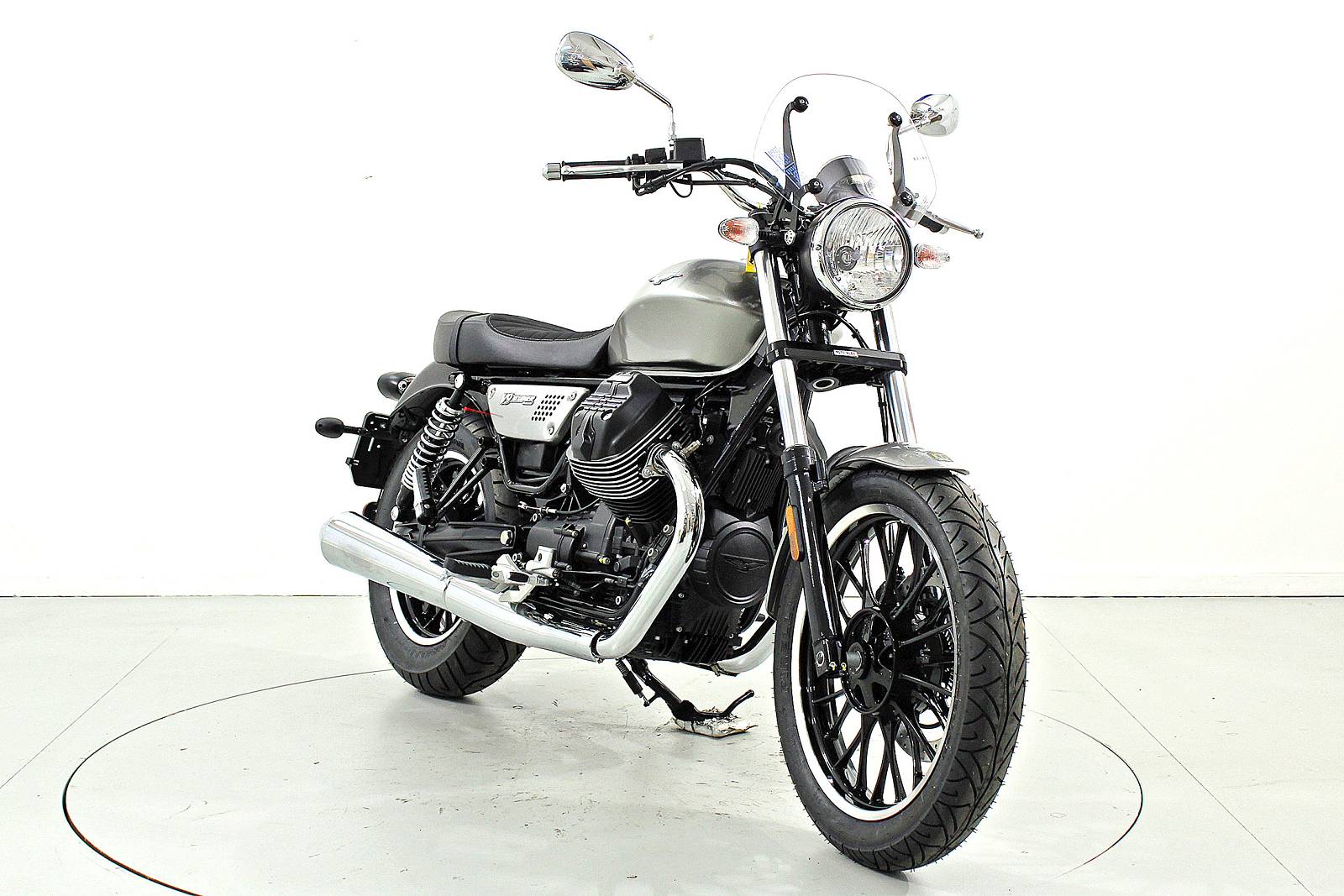 MOTO GUZZI V9 850 Roamer-image-1