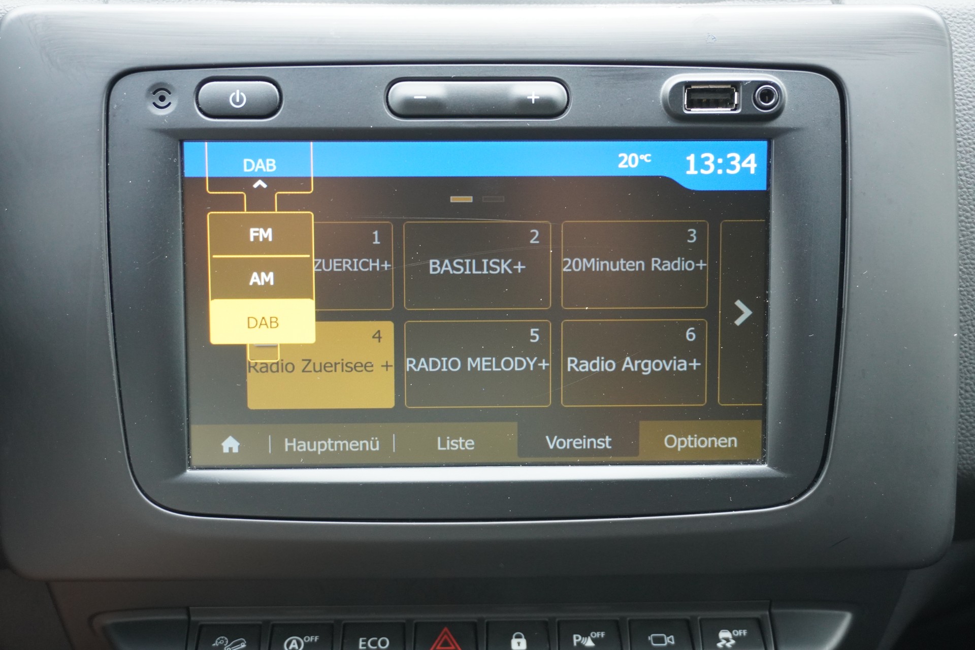 DACIA Duster SCe 115 Prestige 4x4-image-22