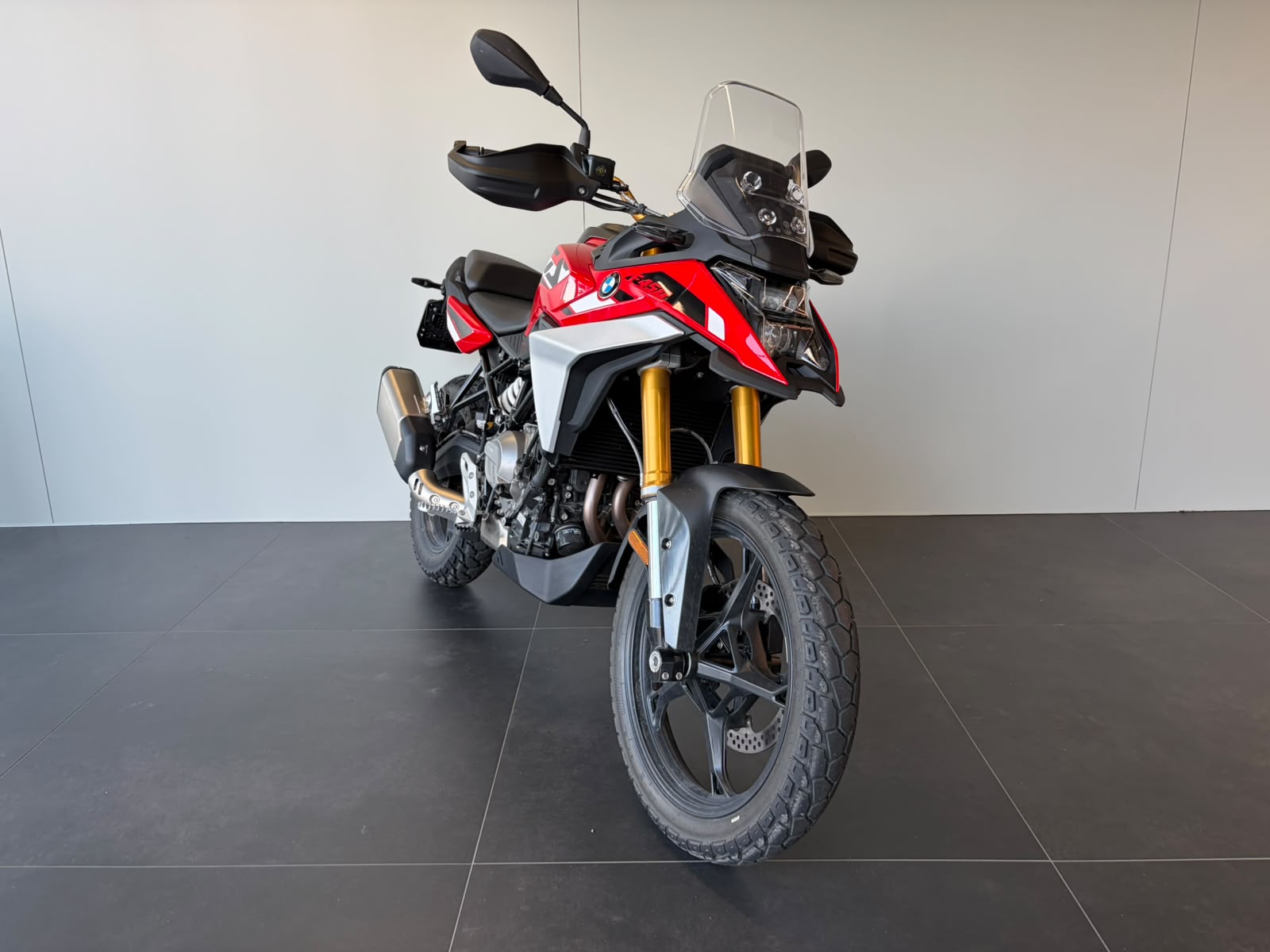 BMW F 450 GS-image-1