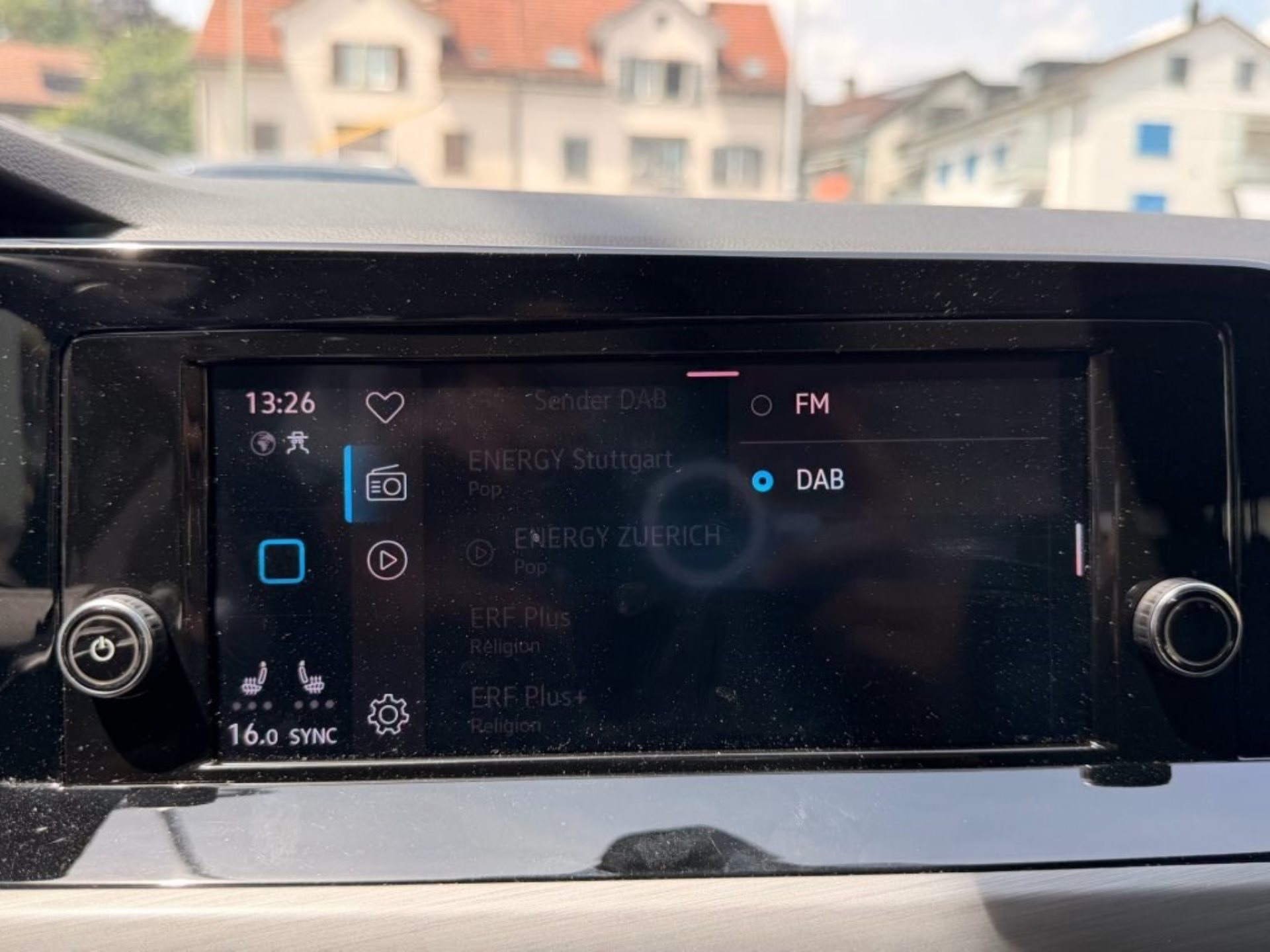 VW Golf 2.0 TSI 190PS DSG STYLE-image-15