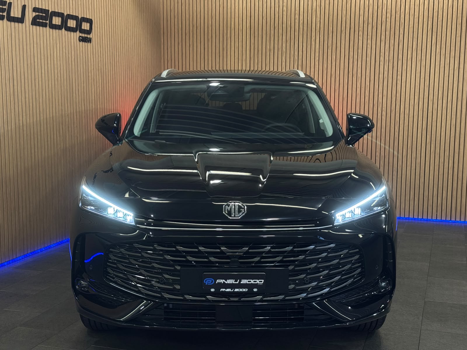MG HS 1.5 Vollhybrid Luxury-showroom-element-2