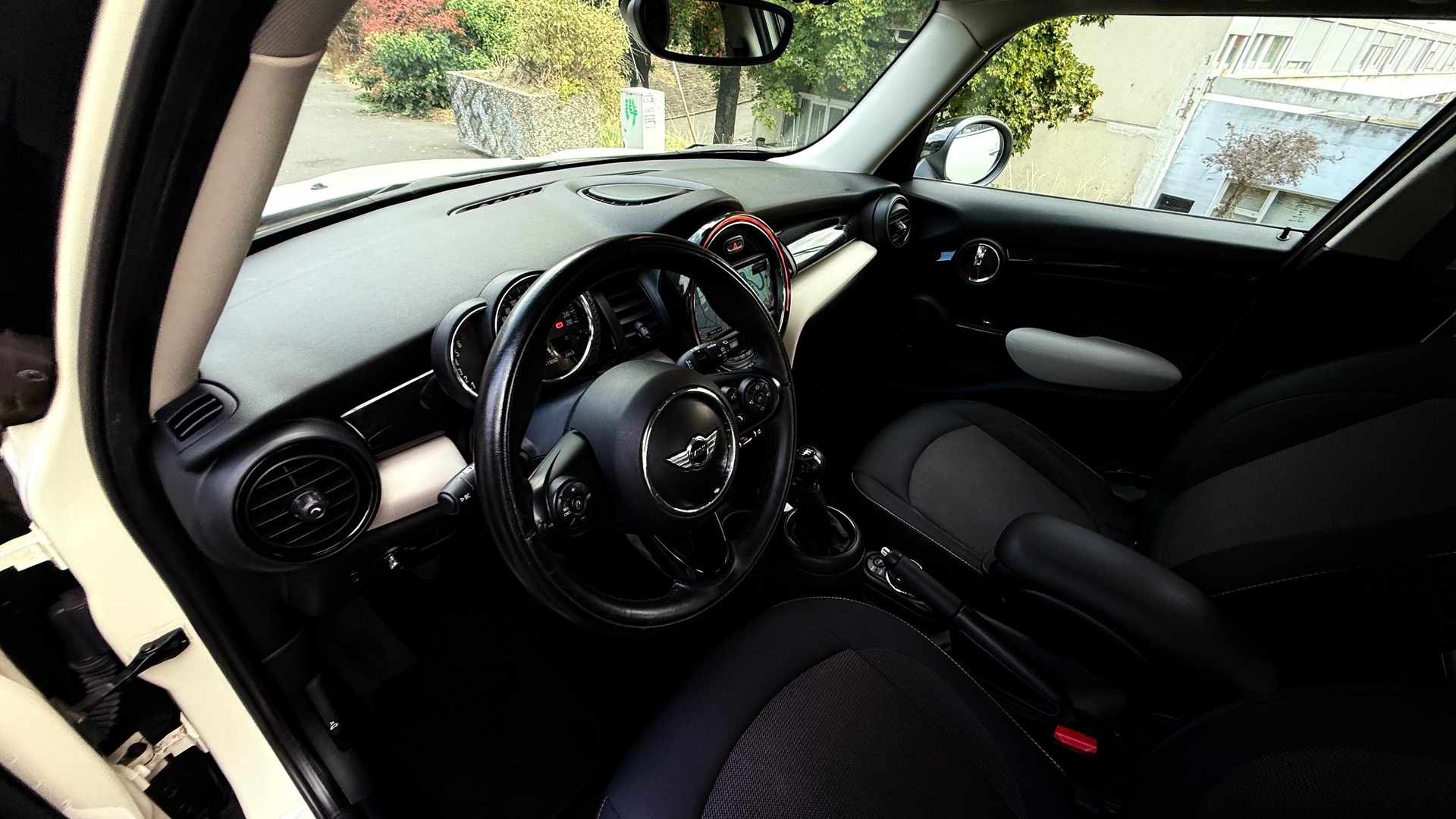 MINI Cooper-image-10