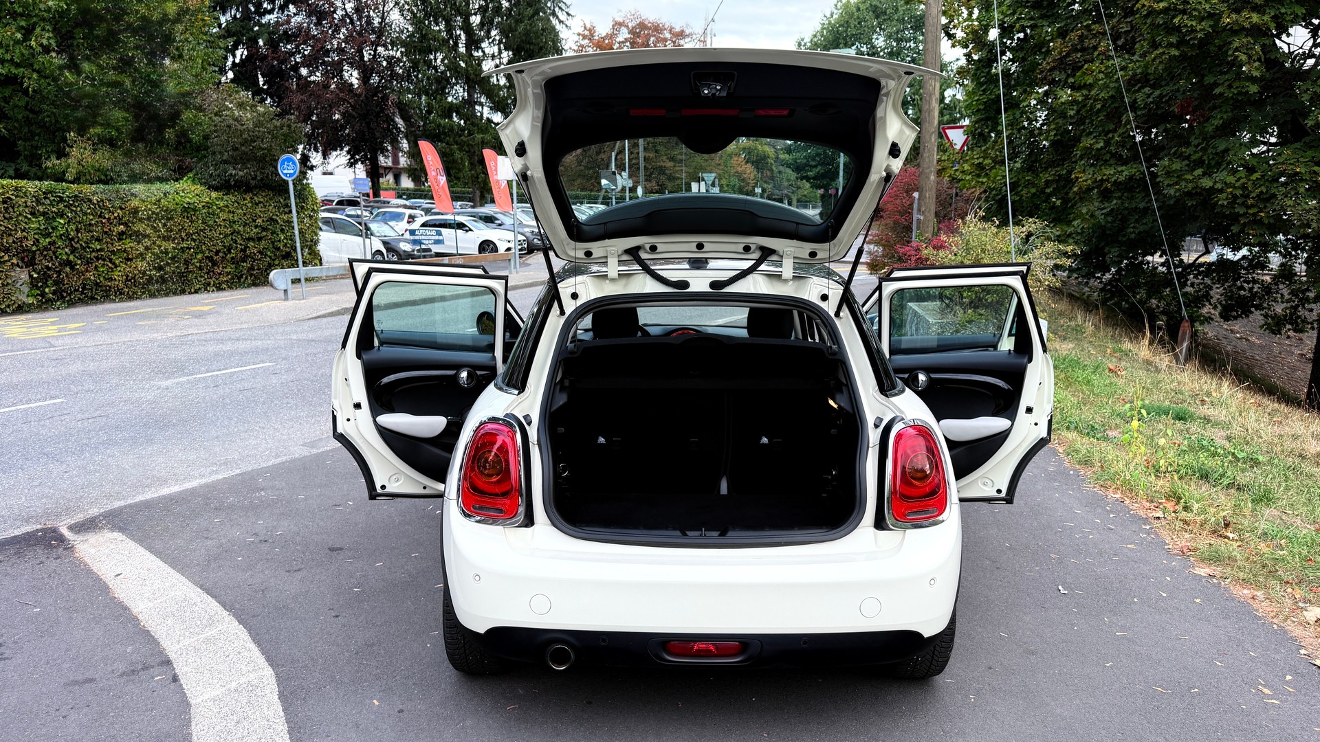 MINI Cooper-image-6