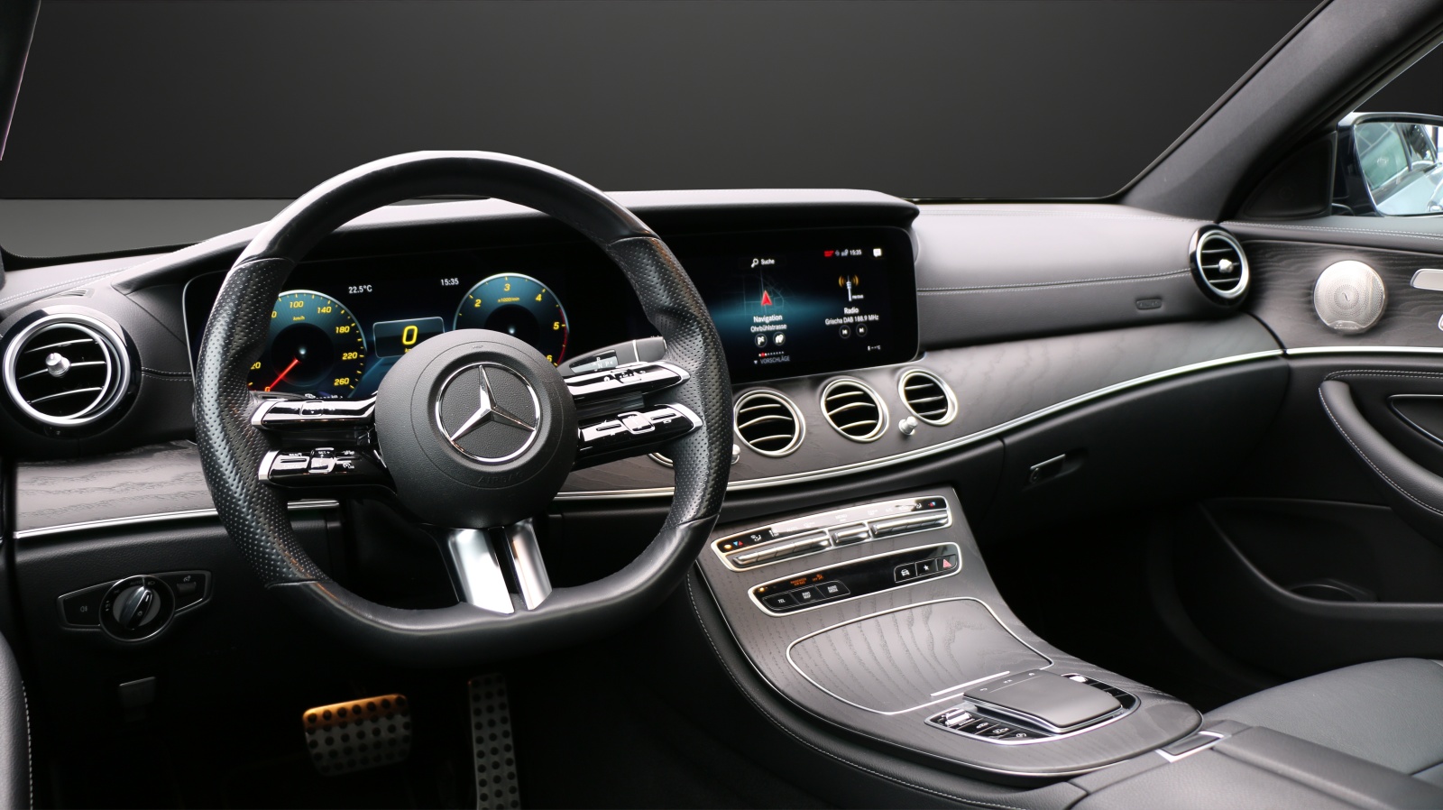 MERCEDES-BENZ E 220 d T 4Matic Swiss Star-image-5