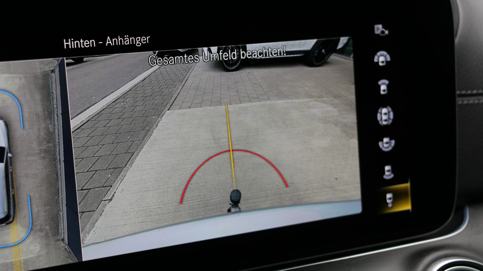 MERCEDES-BENZ E 220 d T 4Matic Swiss Star-image-22