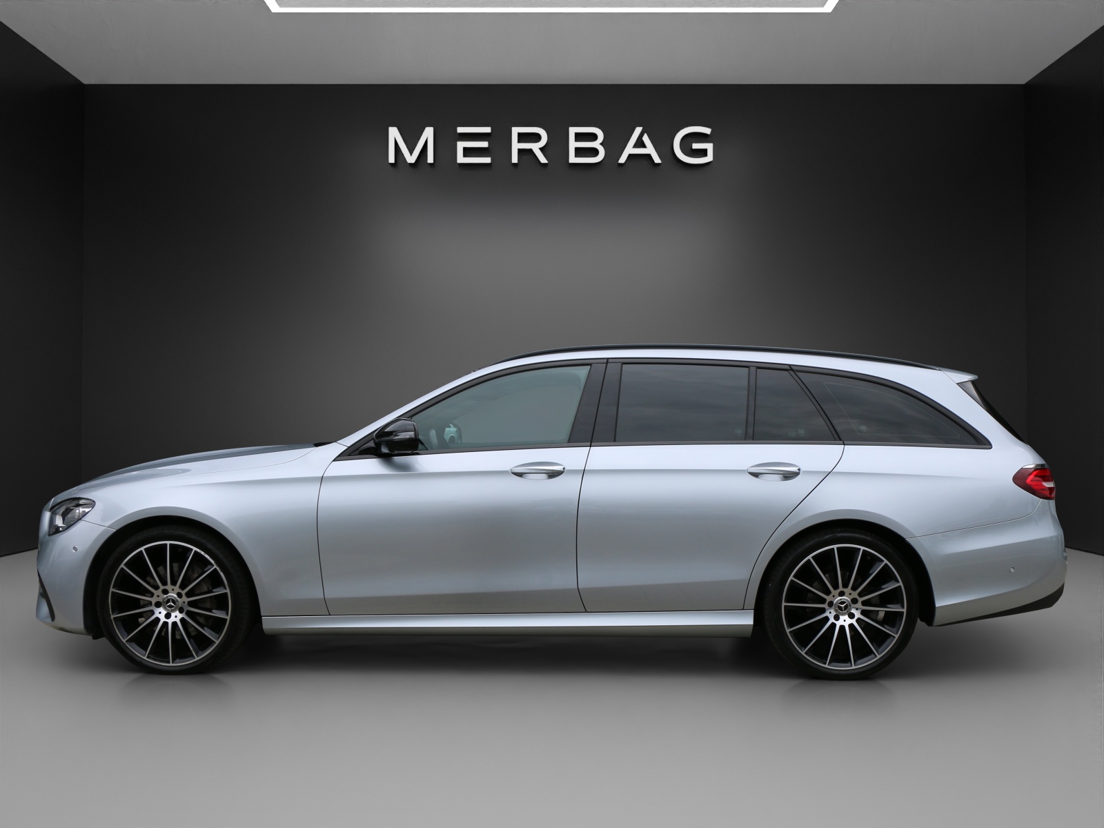 MERCEDES-BENZ E 220 d T 4Matic Swiss Star-image-1