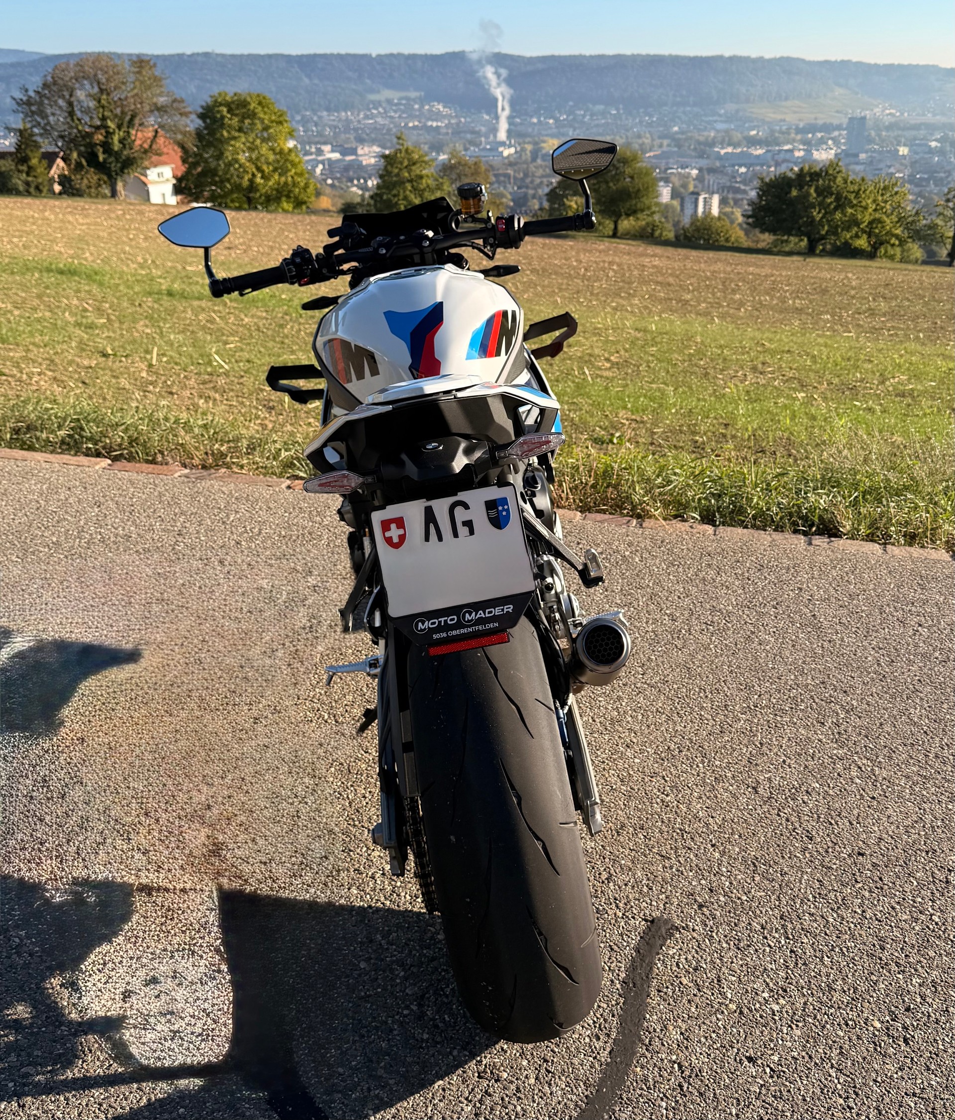 BMW M 1000 R-image-2