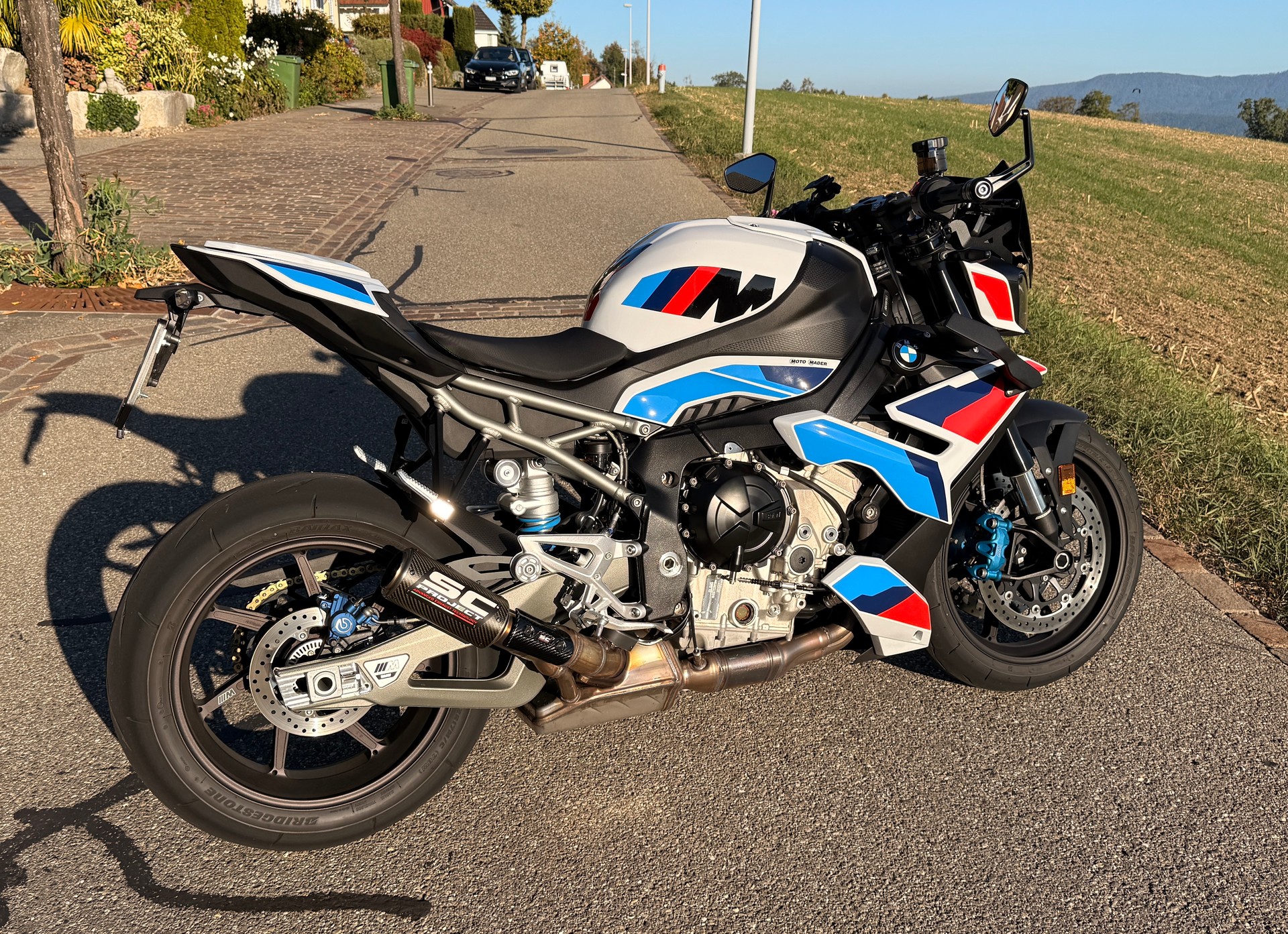BMW M 1000 R-image-0