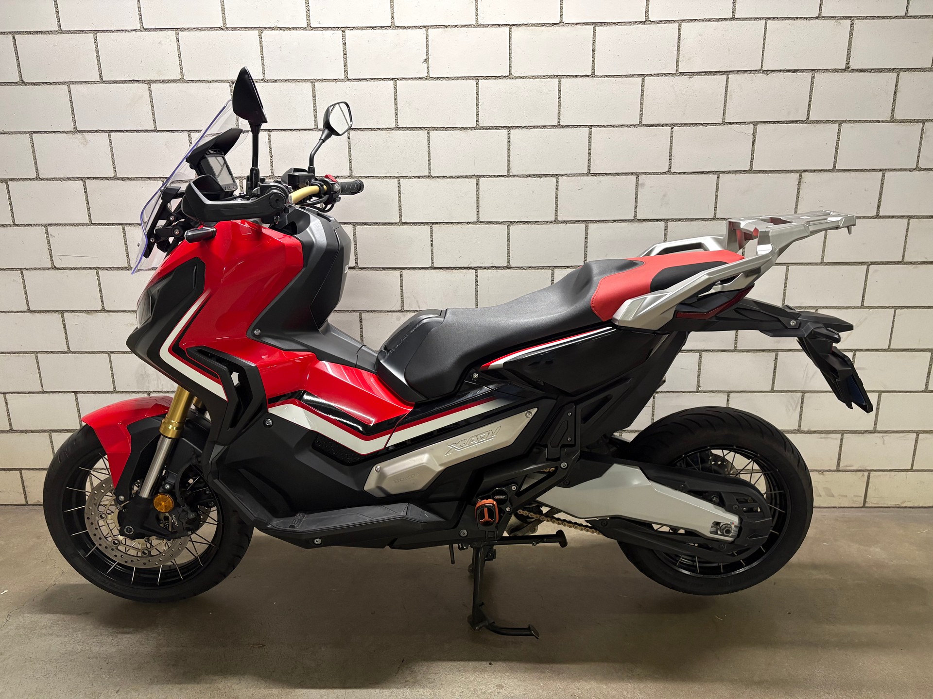 HONDA X-ADV 750 ABS-image-4