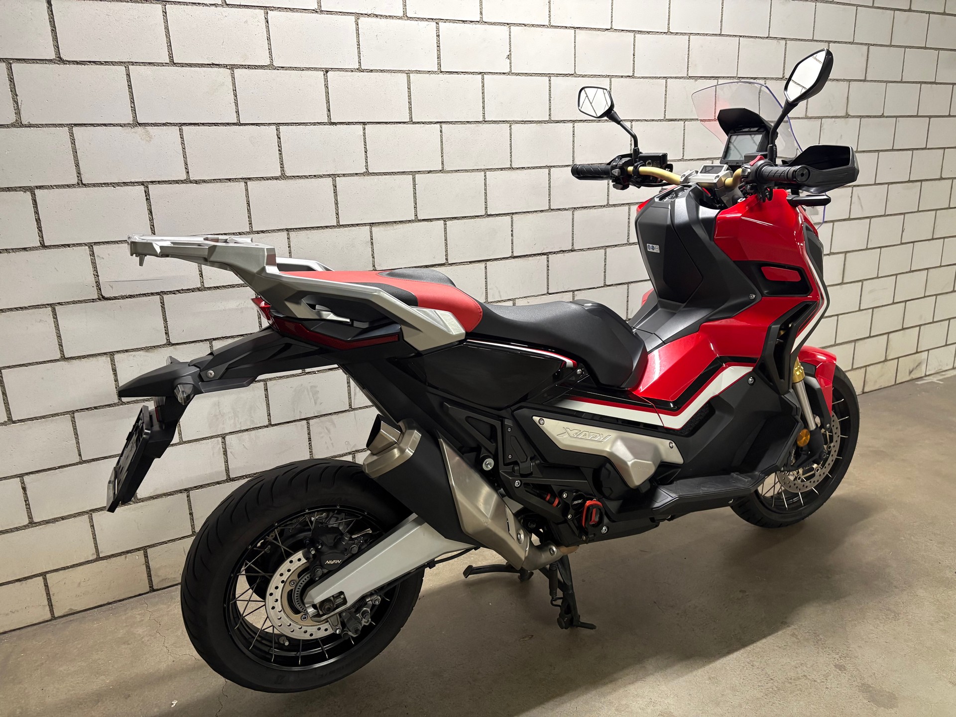 HONDA X-ADV 750 ABS-image-2