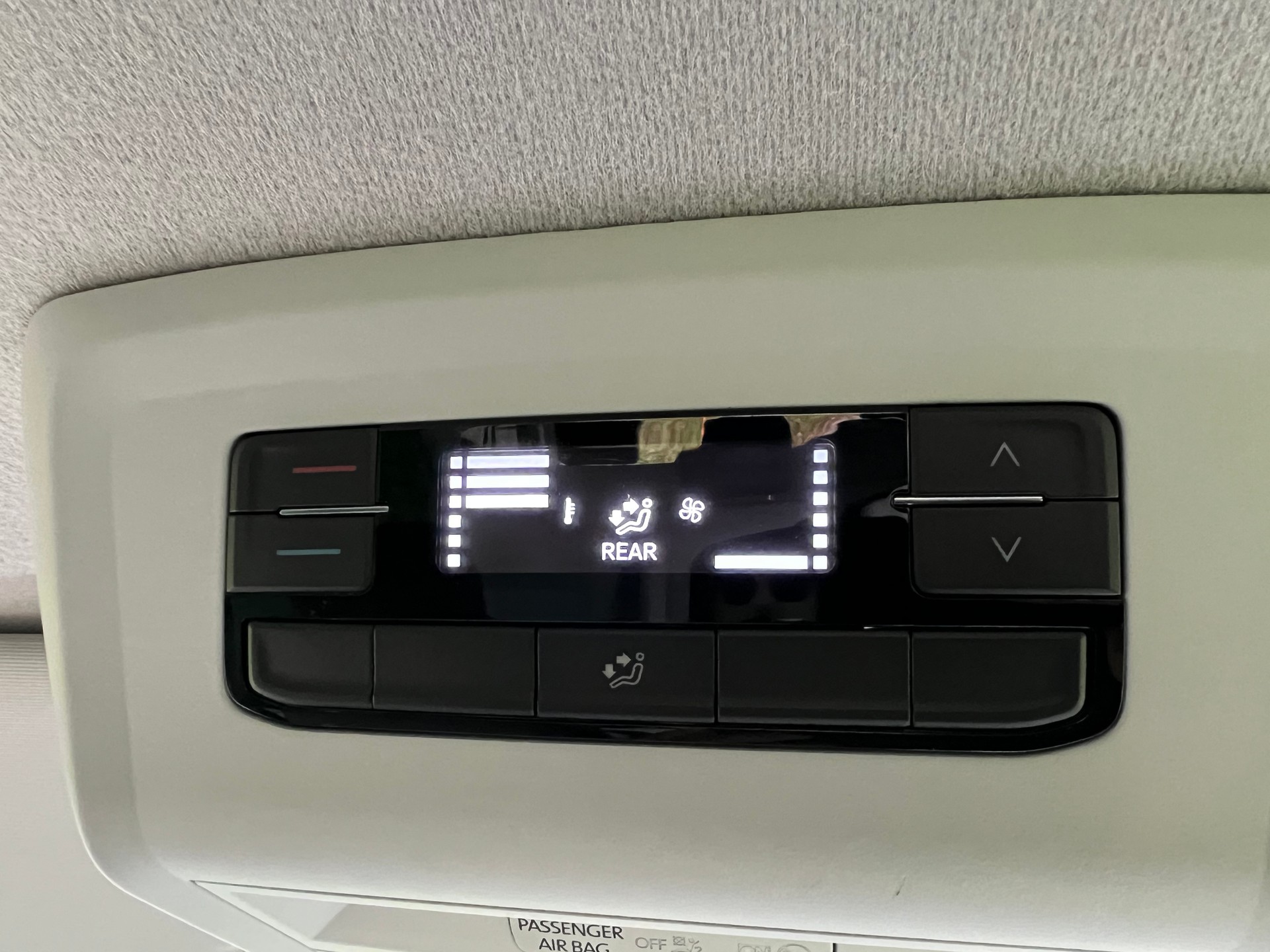 VW VW T6.1 BUS AUTOMAT MIT 9 SITZE. CH WAGEN. VIEL ZUBEHÖR. LEASING 450.--image-19
