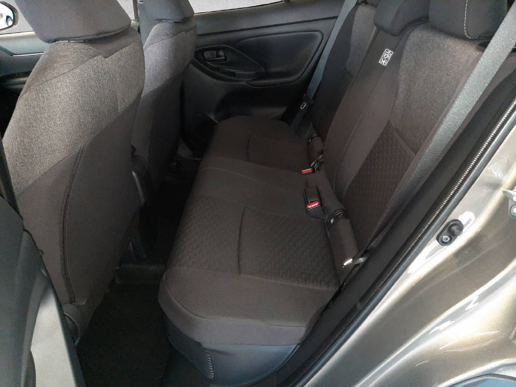 TOYOTA Yaris Cross 1.5 VVT-i HSD Trend AWD-i-image-6