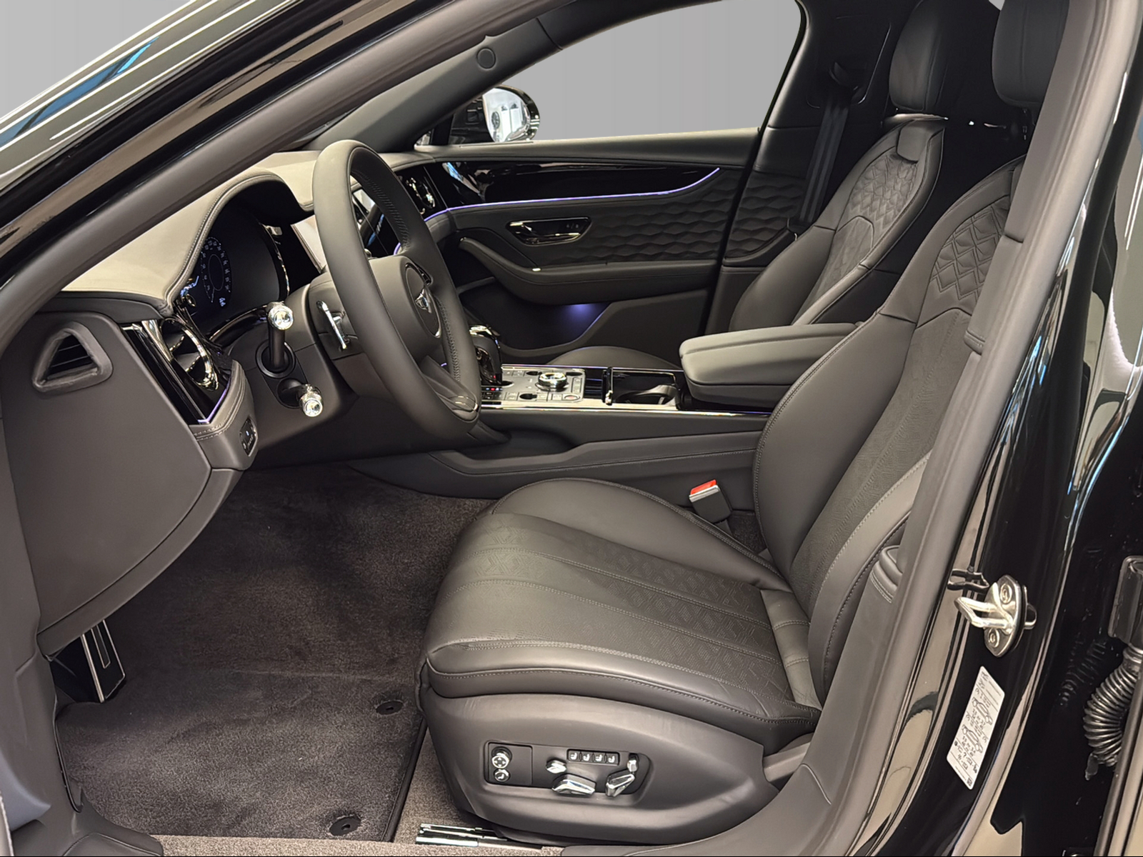 BENTLEY Flying Spur SPEED V8 Hybrid-image-4