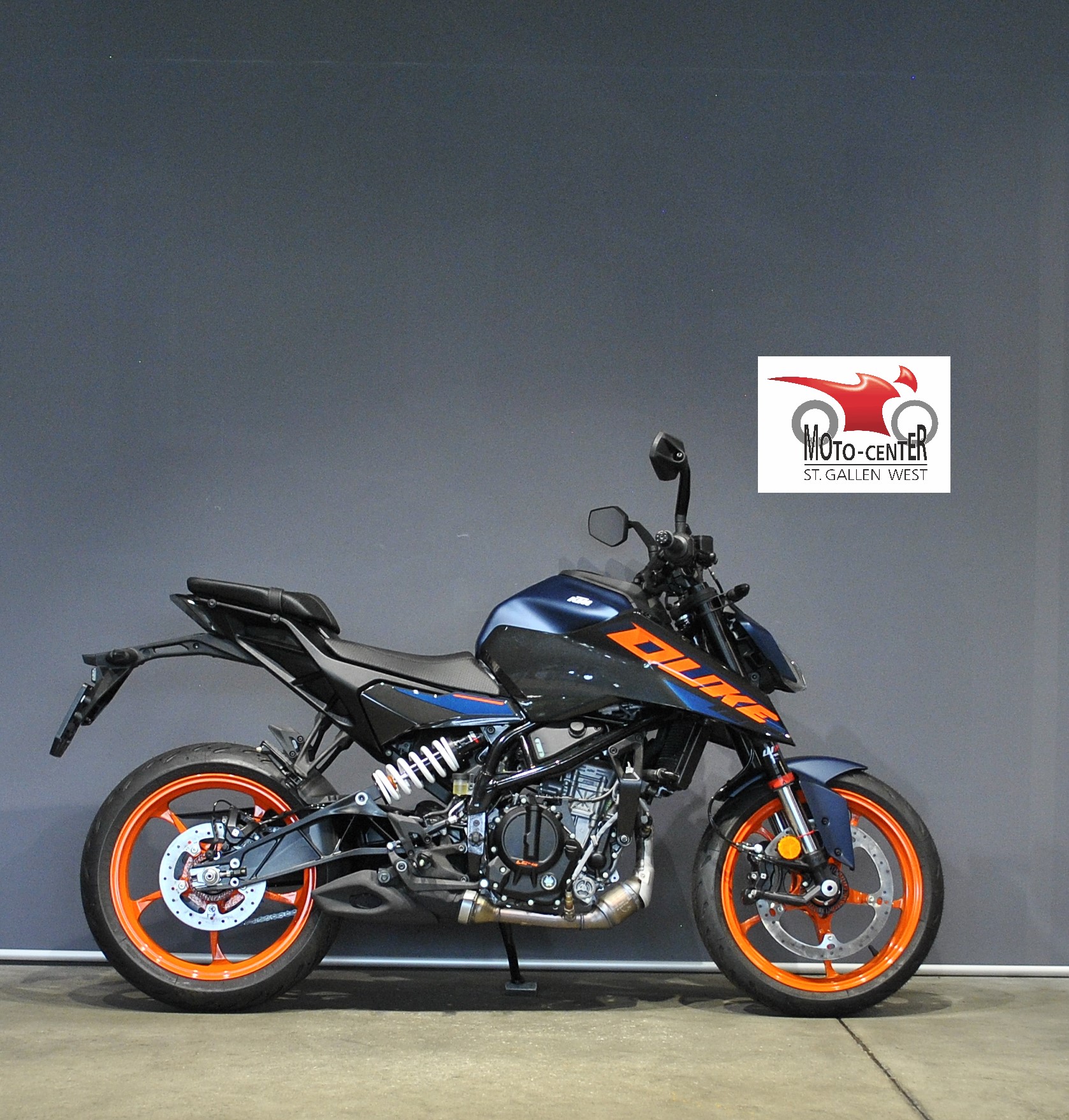 KTM 125 Duke-image-1