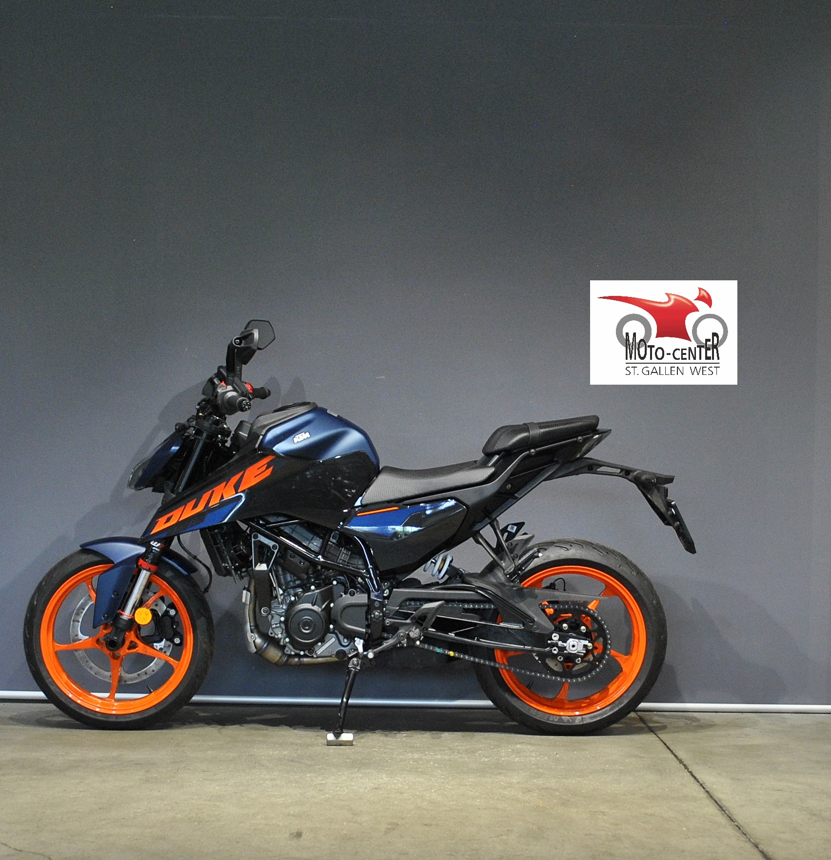 KTM 125 Duke-image-2