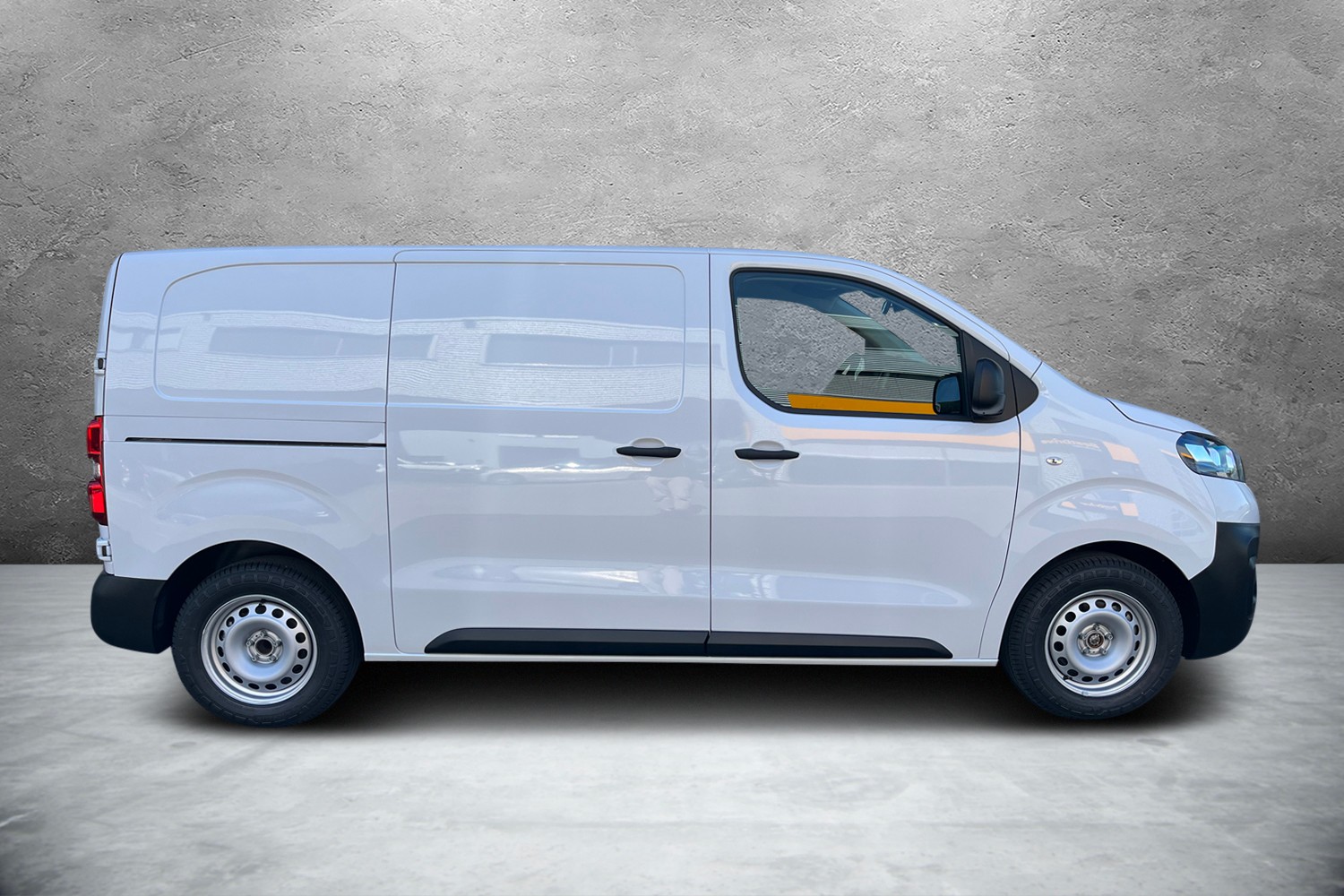 FIAT E-Scudo 50kWh L2 Lounge Swiss-showroom-element-3