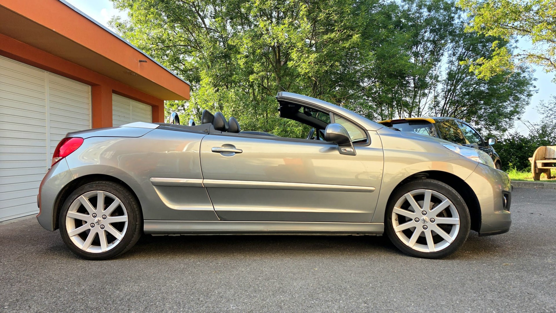 PEUGEOT 207 CC 1.6 16V Roland Garros Automatic-image-4